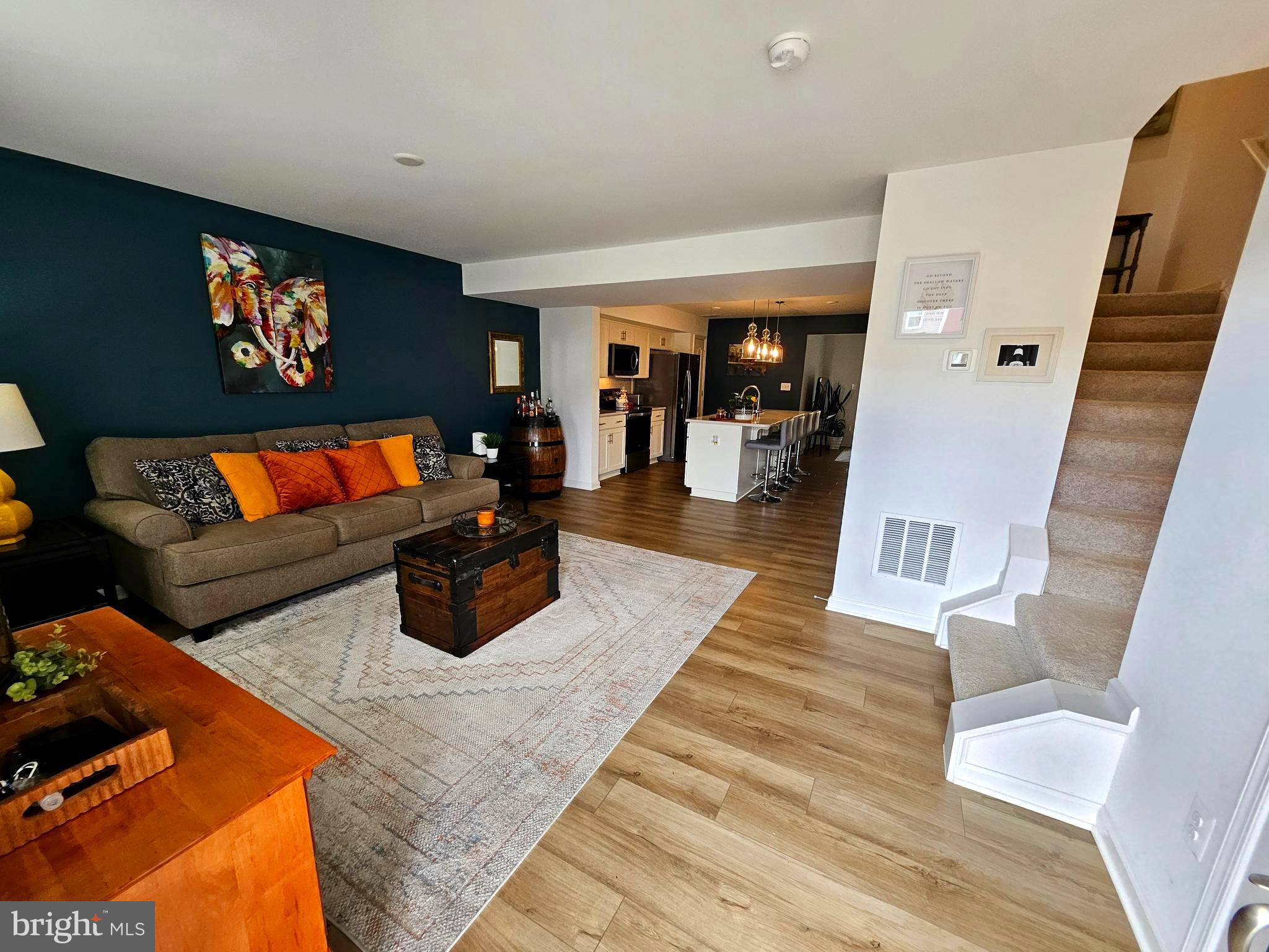 WHISPERING PINES - Residential