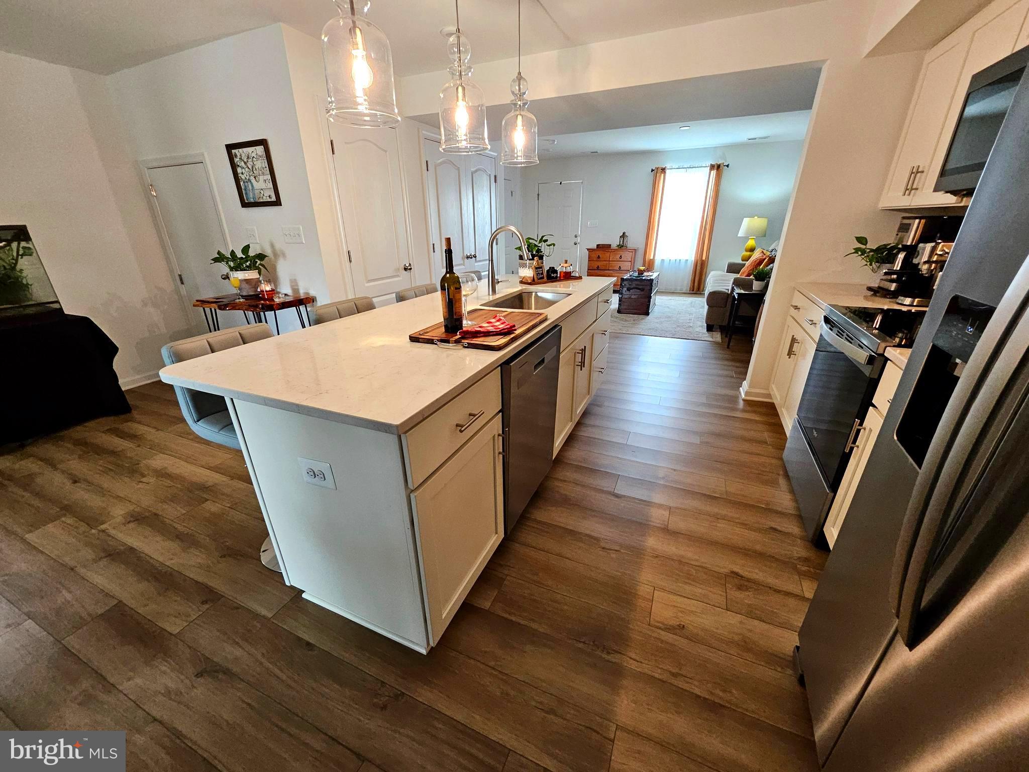 WHISPERING PINES - Residential