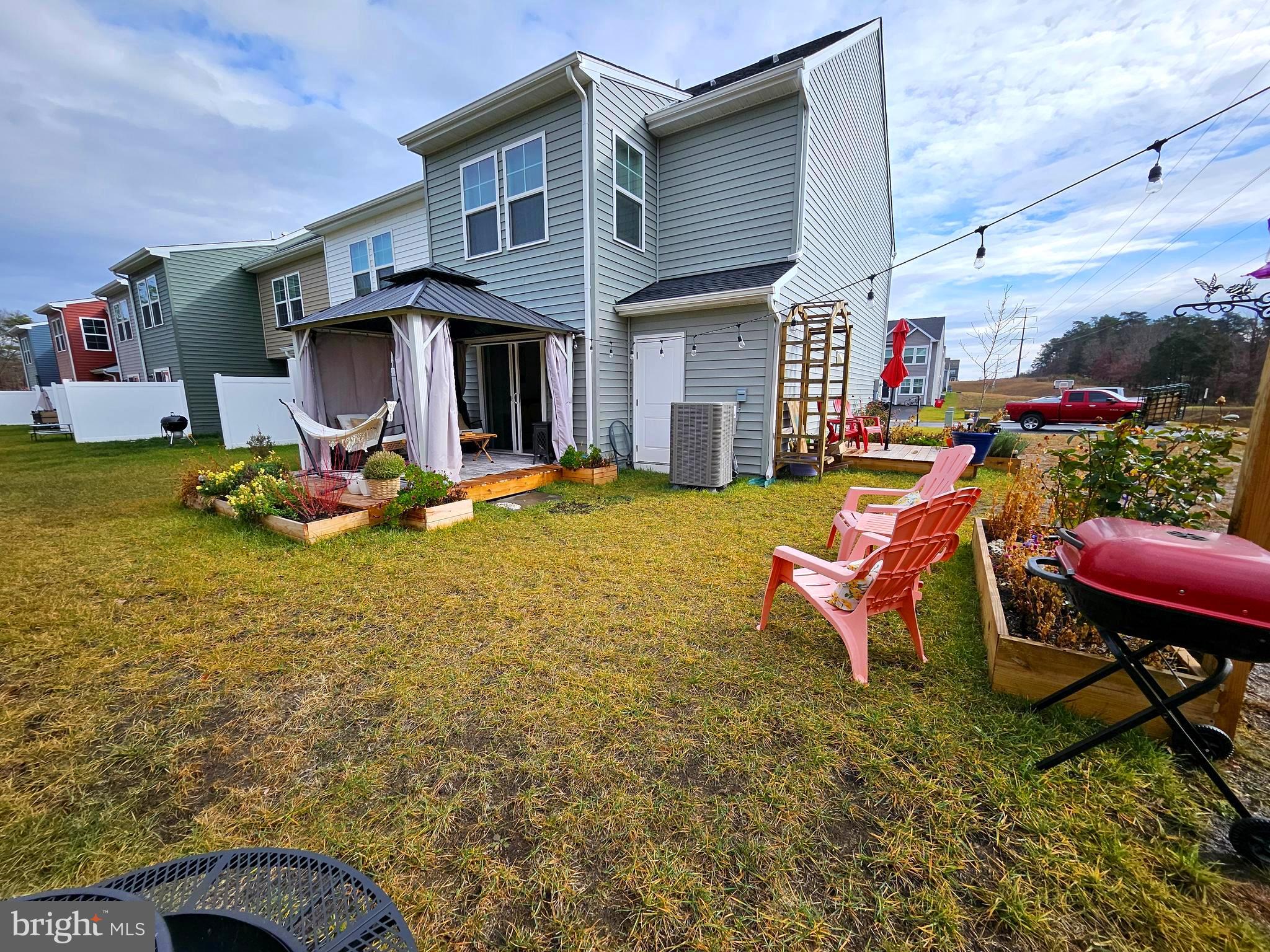 WHISPERING PINES - Residential