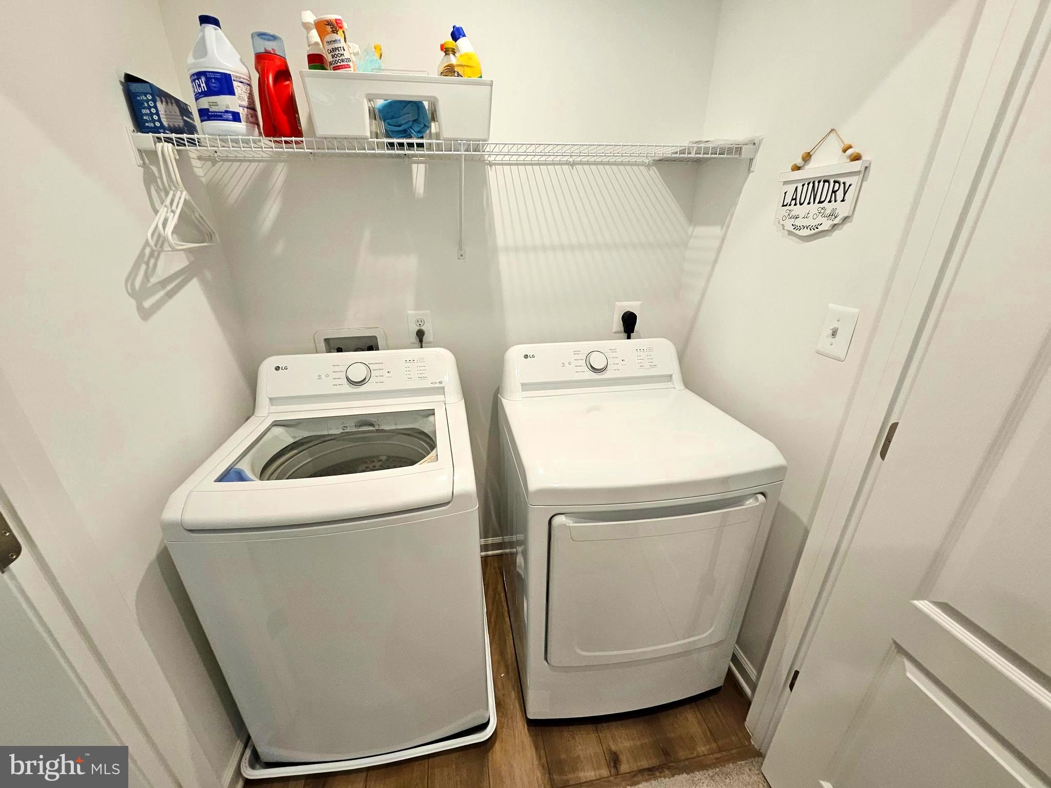 WHISPERING PINES - Residential