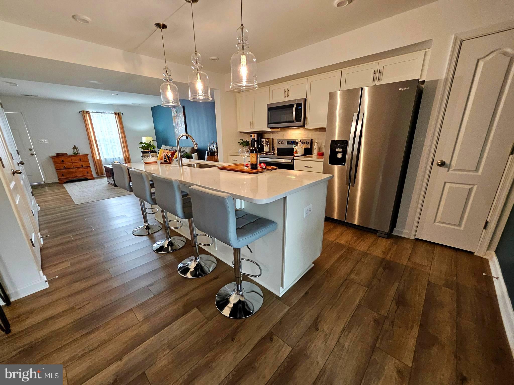 WHISPERING PINES - Residential