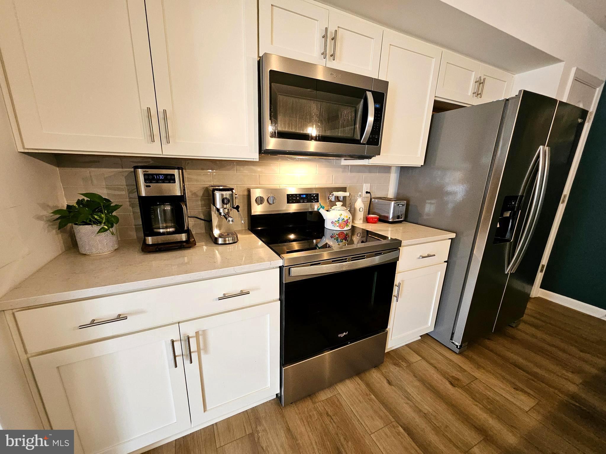 WHISPERING PINES - Residential