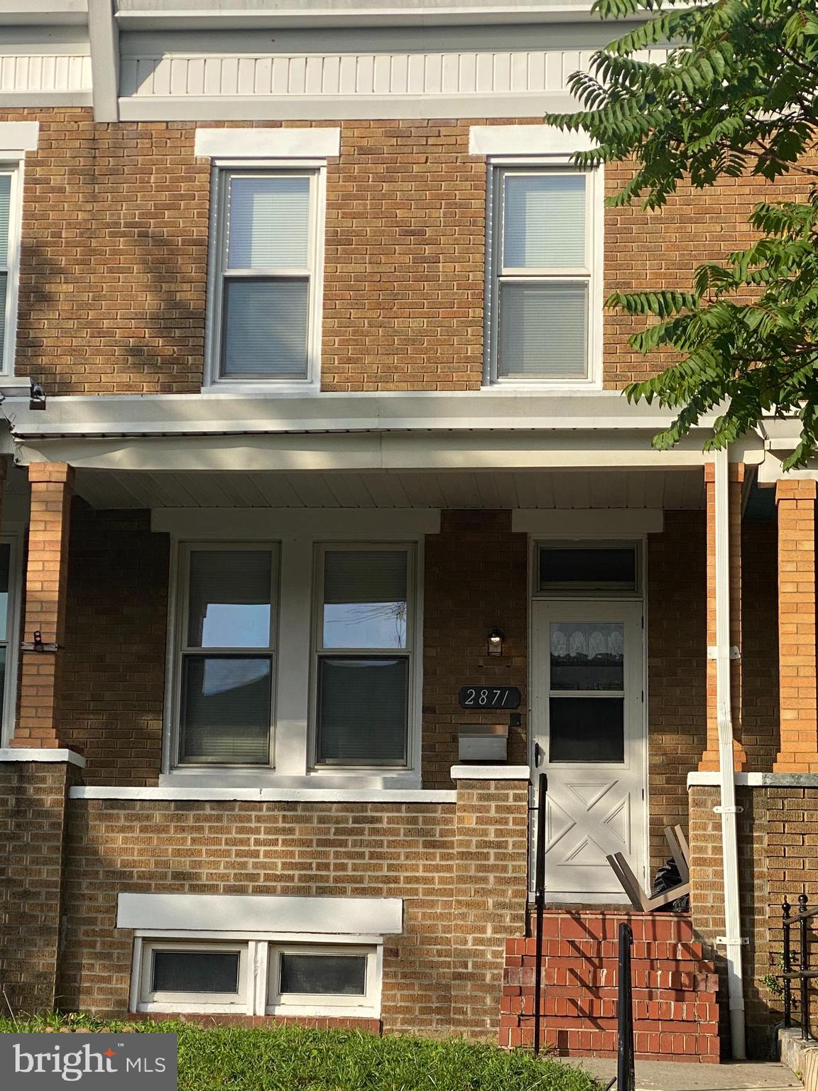 Looking for an absolutely gorgeous Baltimore rowhome? Look no further. The seller has taken great pains to present this home to appeal to today's buyer with a delightfully open floorplan. As the heart of the home, the kitchen is important to everyone. Whether you're a celebrated chef or a master of the microwave, you'll agree that this kitchen is top-notch. Looking for high-end finishes in a bathroom? You got it. Exposed brick walls? Got it! How about a main floor half-bath? Got it! Basement storage? Got it! Off-street parking? Got it! Come see this gem before it's snapped up.