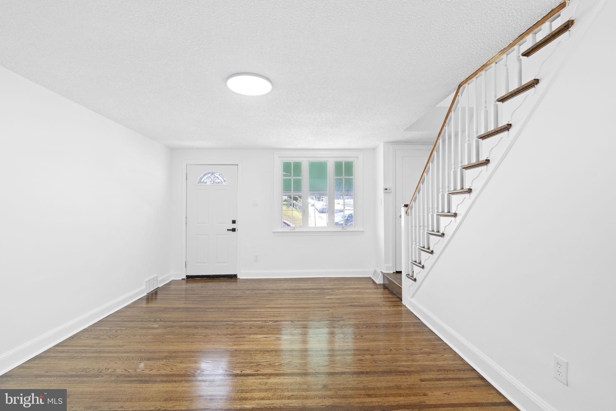423 SEVEN OAKS DRIVE