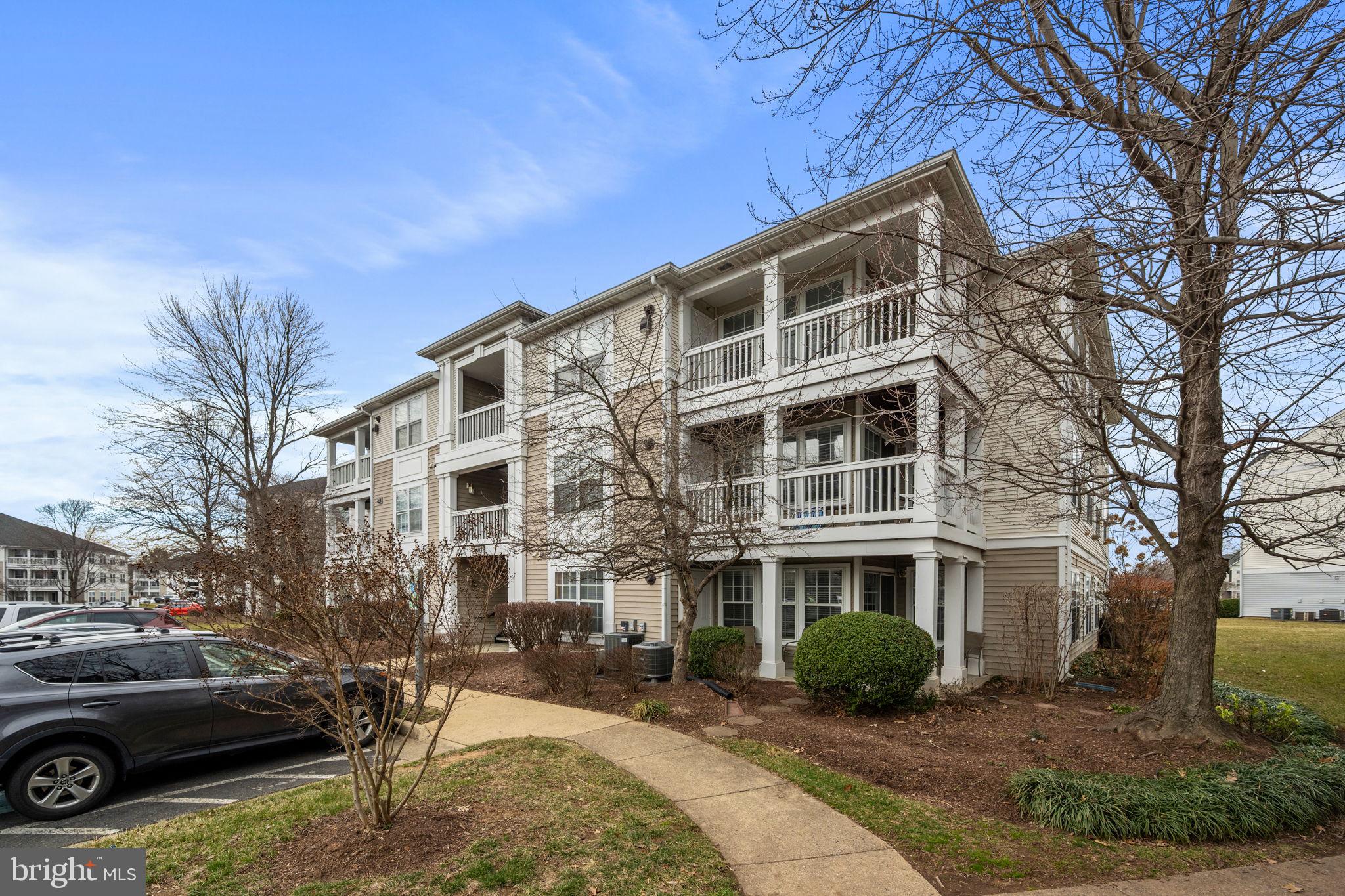 STRATFORD CONDO BULL RUN - Residential