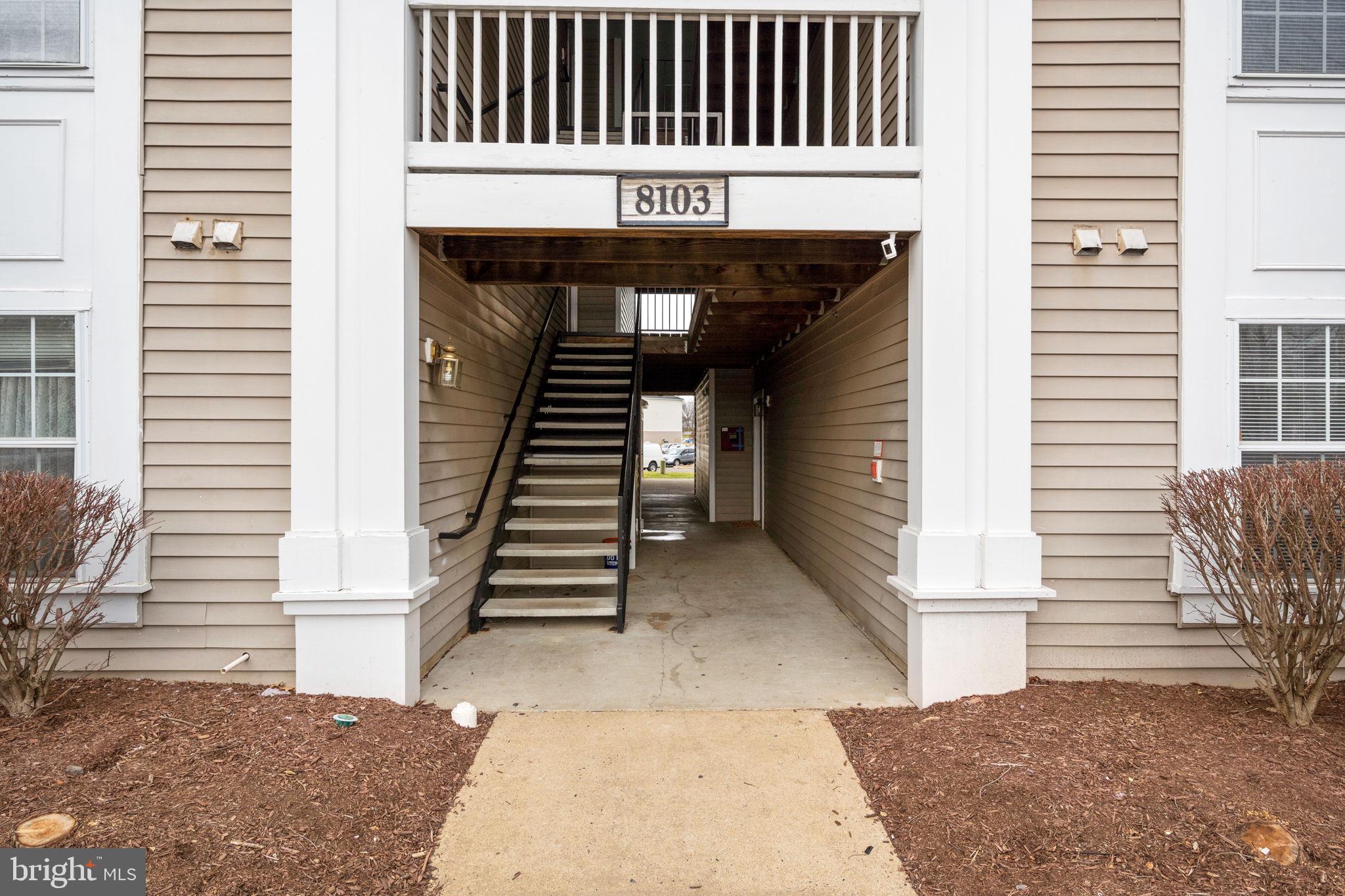 STRATFORD CONDO BULL RUN - Residential