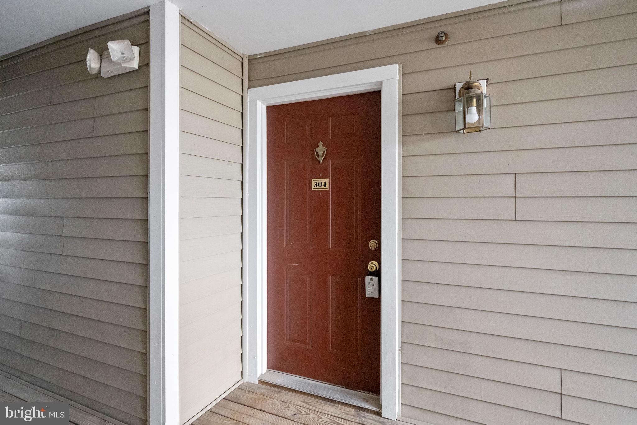 STRATFORD CONDO BULL RUN - Residential