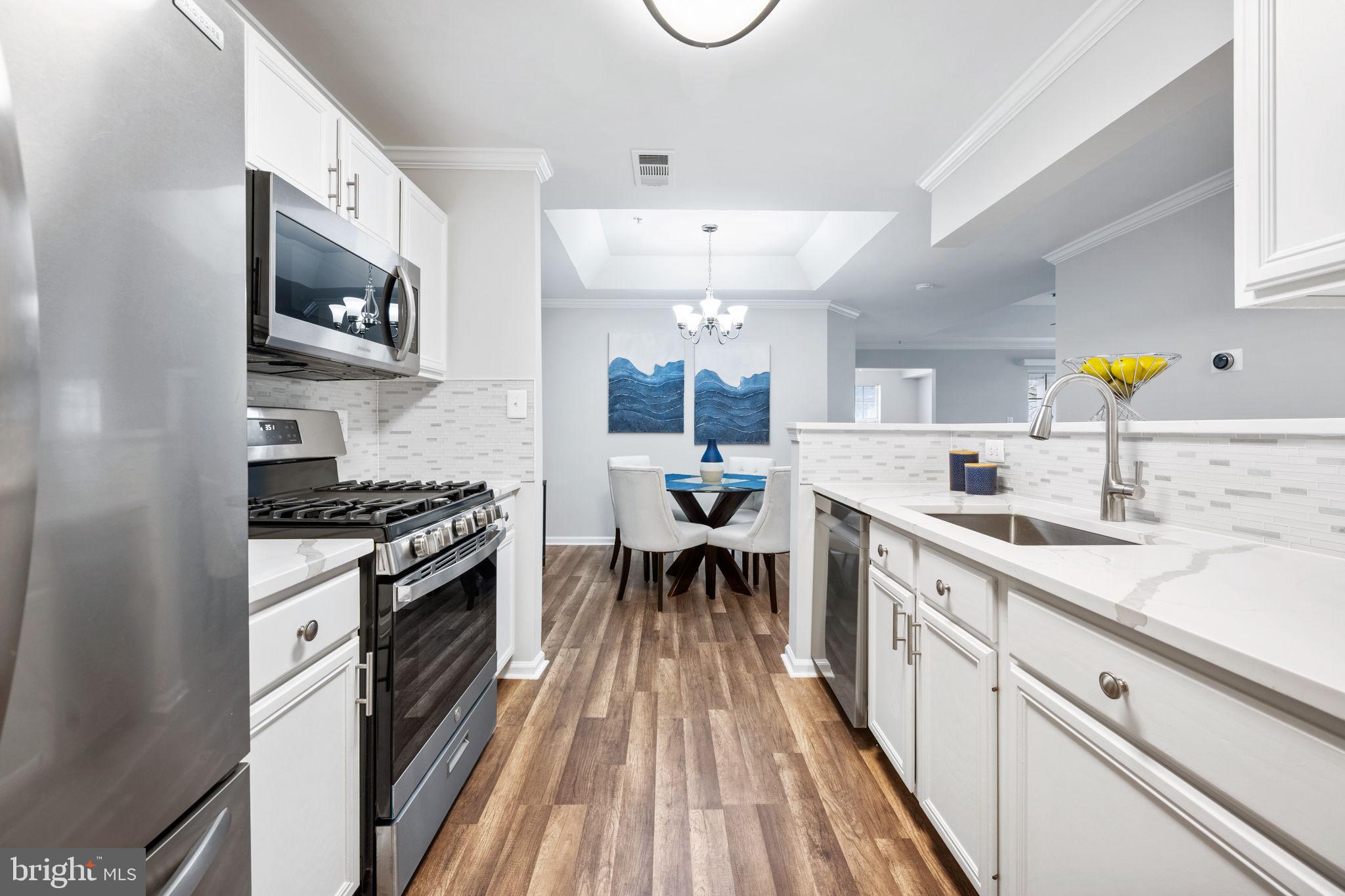 STRATFORD CONDO BULL RUN - Residential