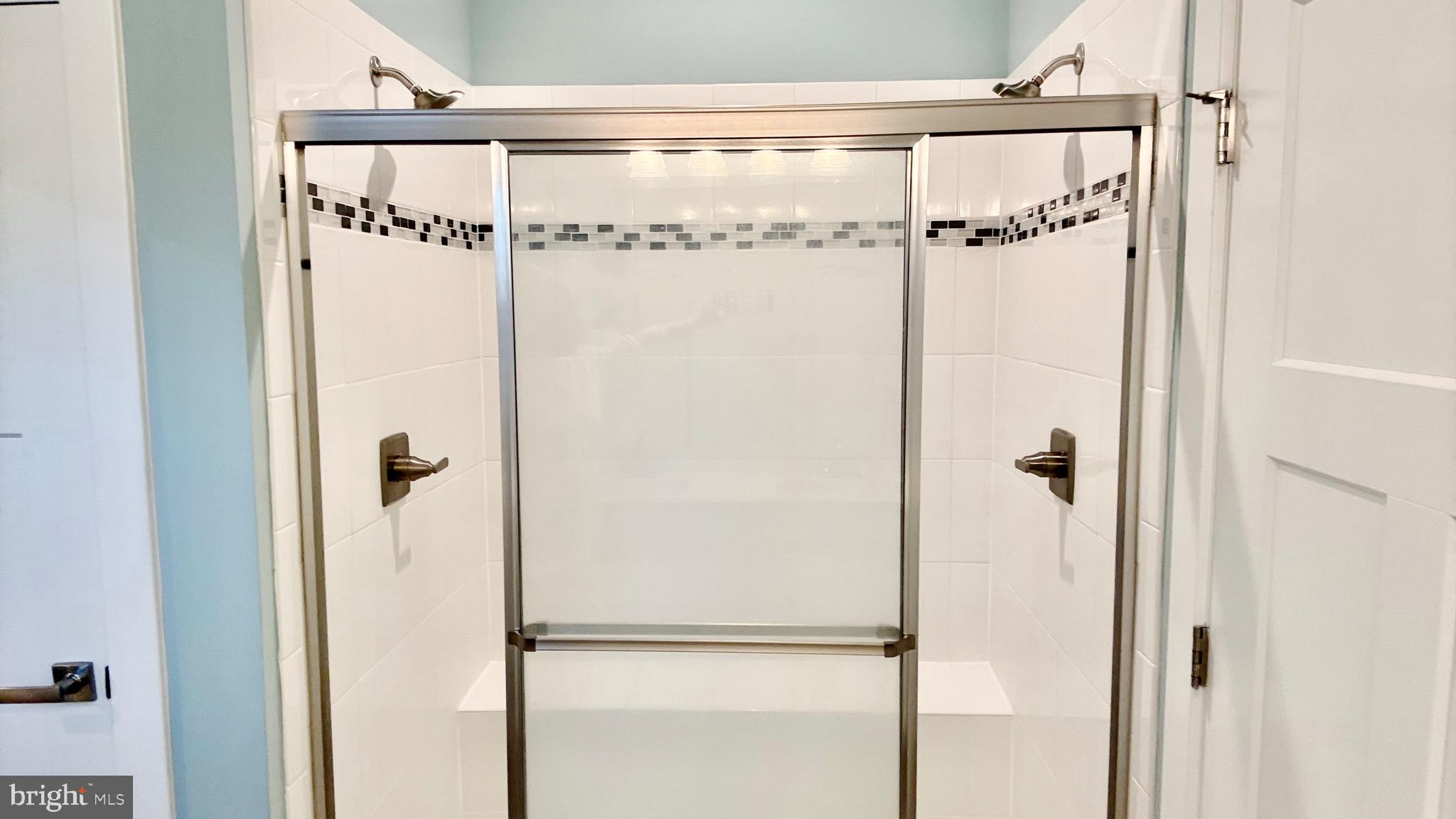 SILVER WOODS - Residential