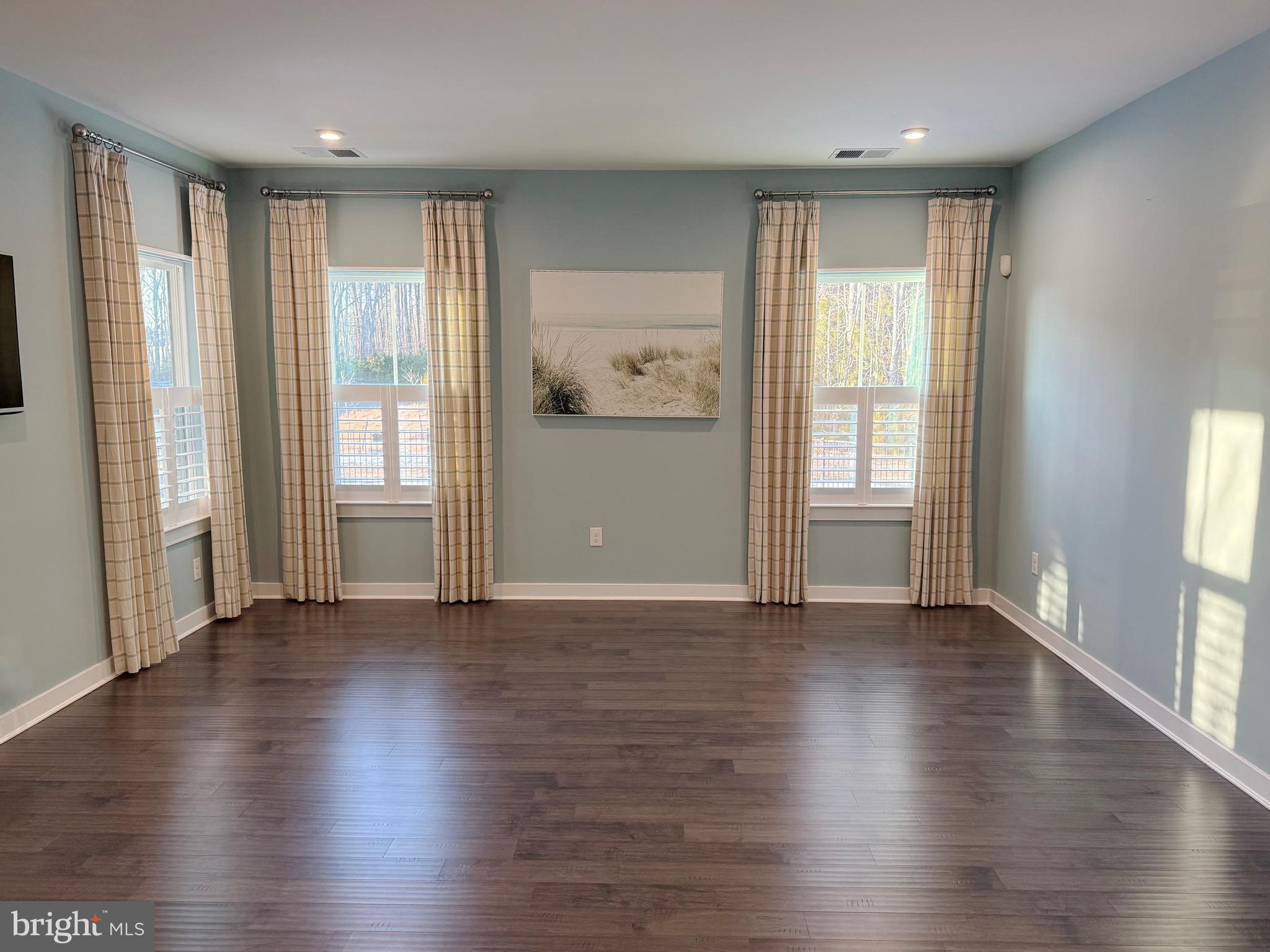 SILVER WOODS - Residential