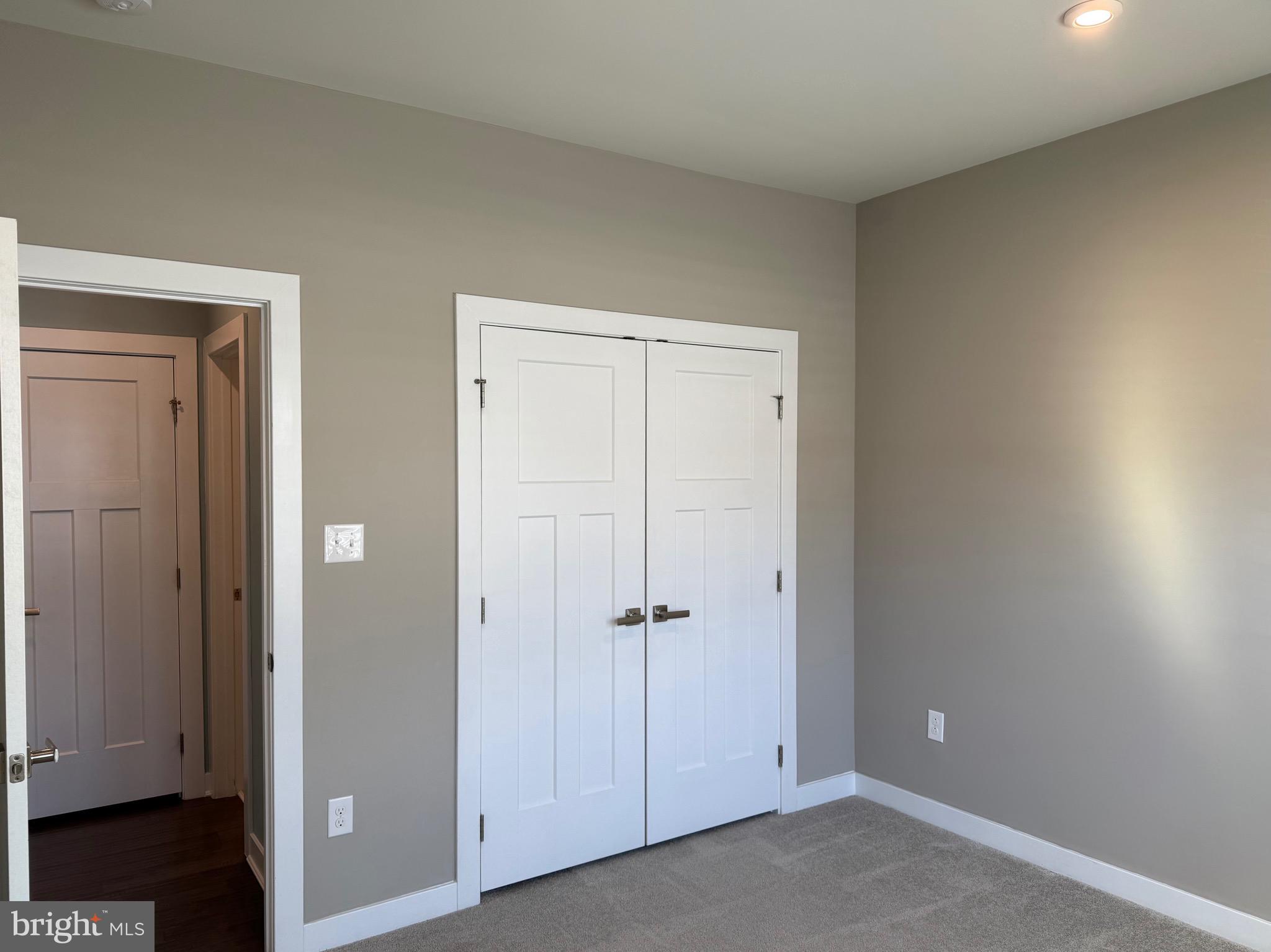 SILVER WOODS - Residential