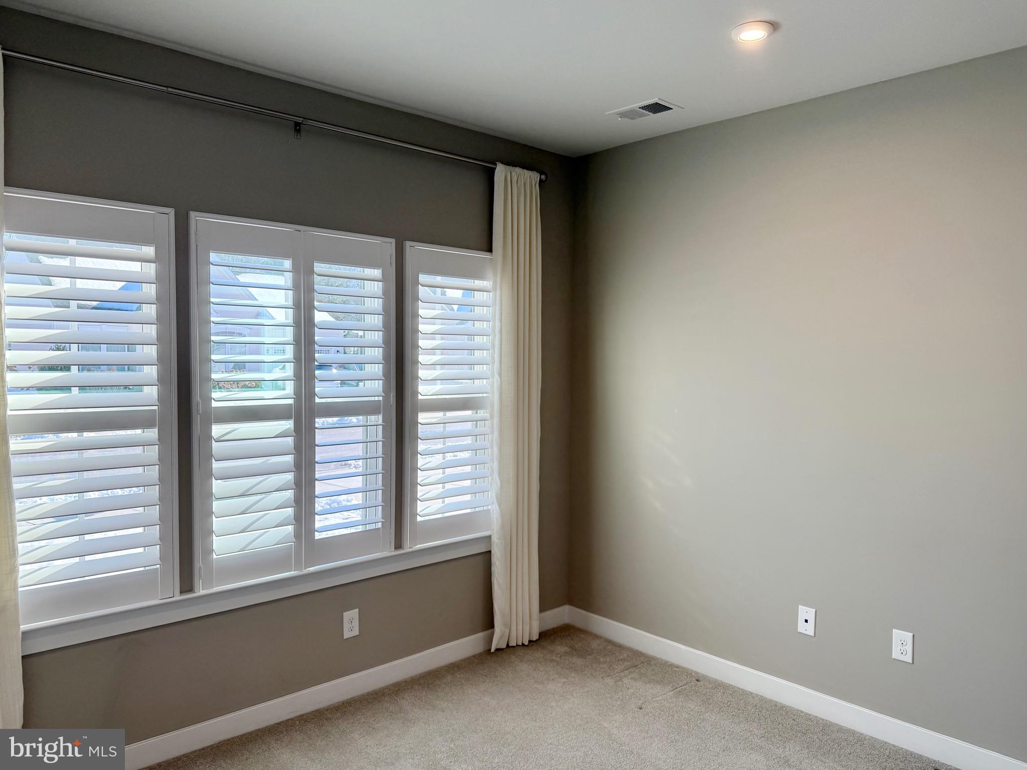 SILVER WOODS - Residential