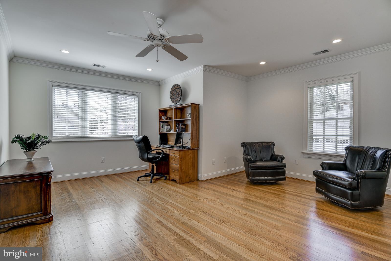 MCAULEY PARK - Residential