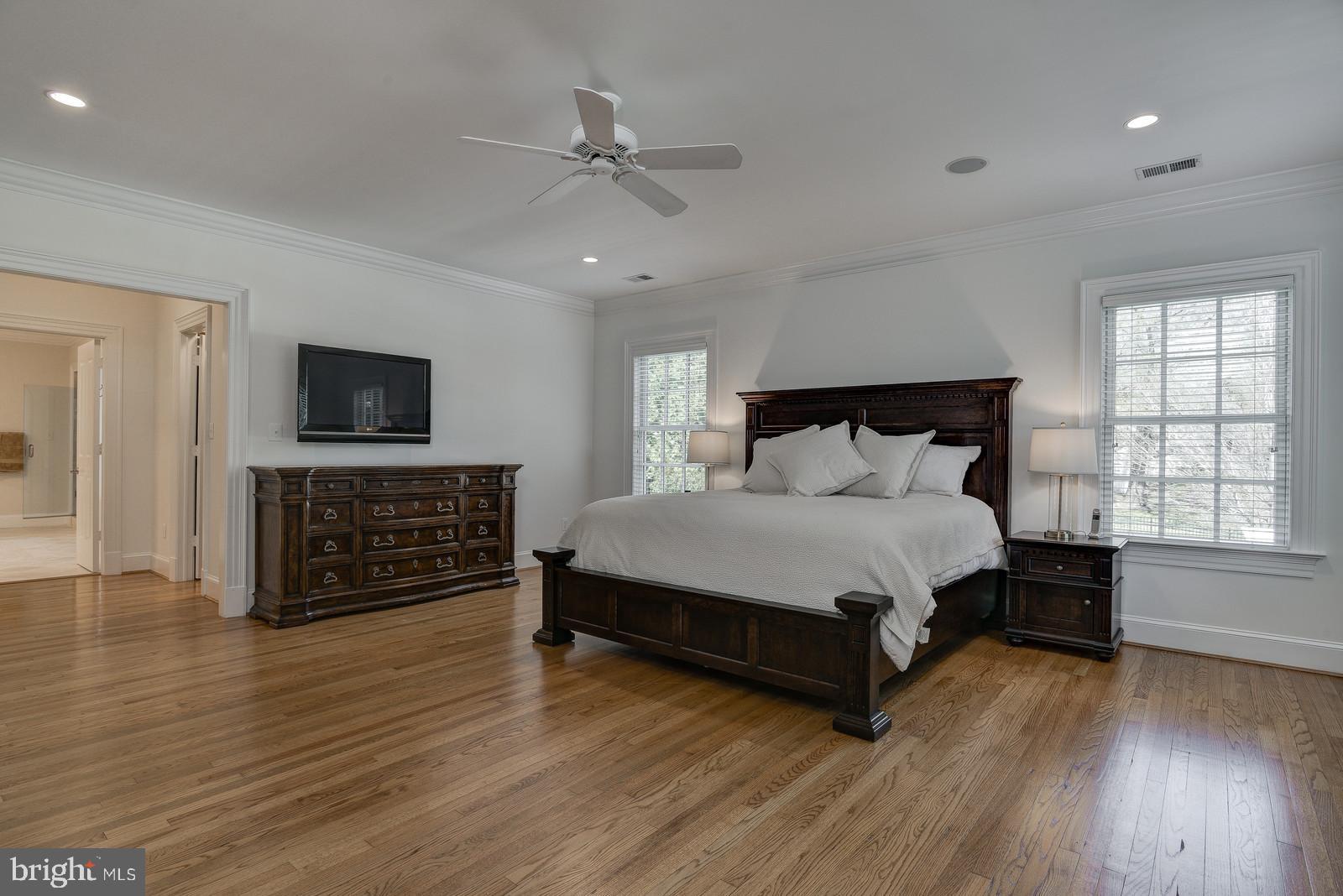 MCAULEY PARK - Residential