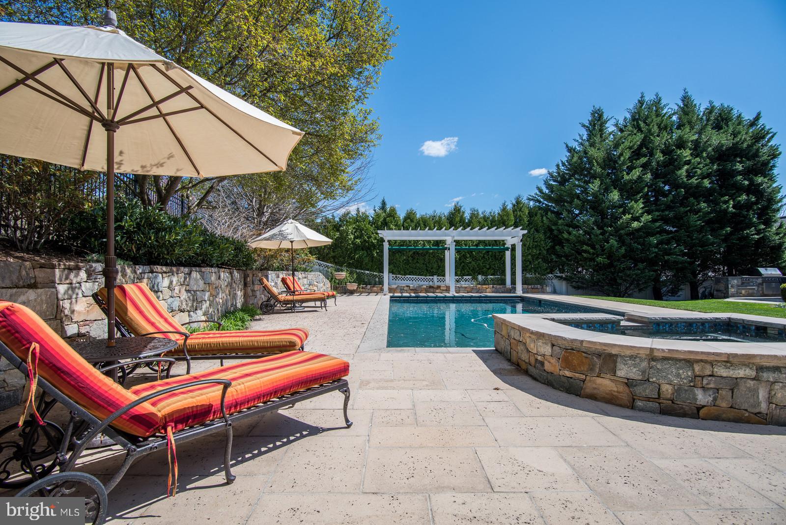 MCAULEY PARK - Residential