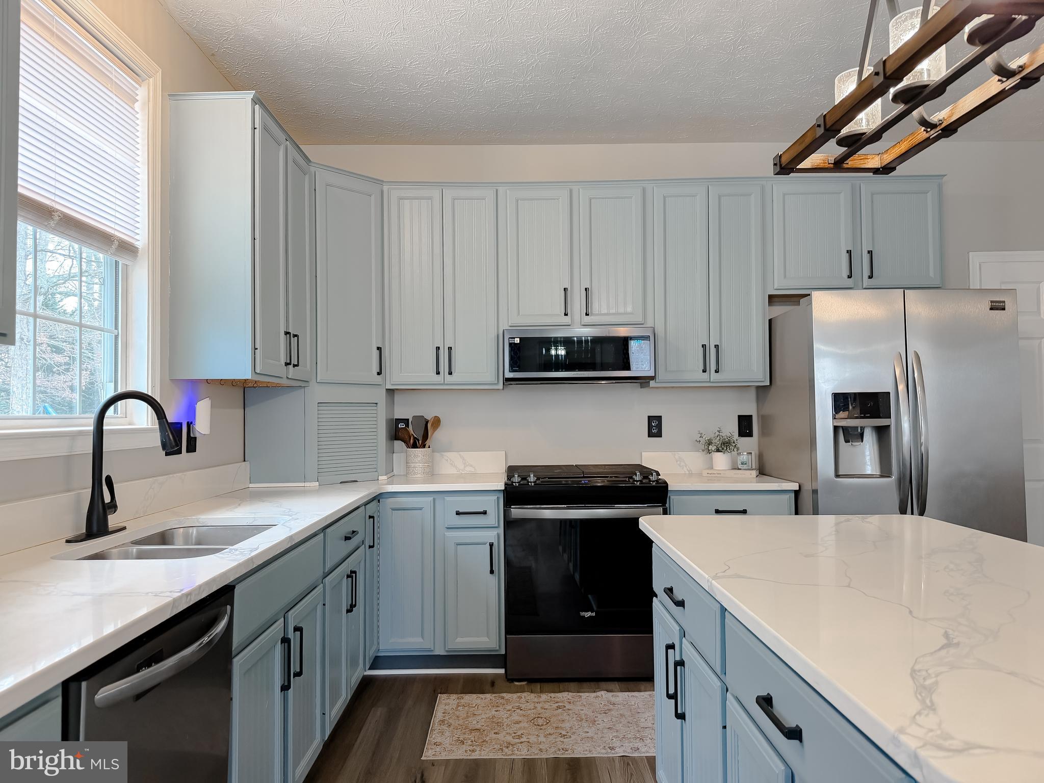 COVE POINT WOODS - Residential