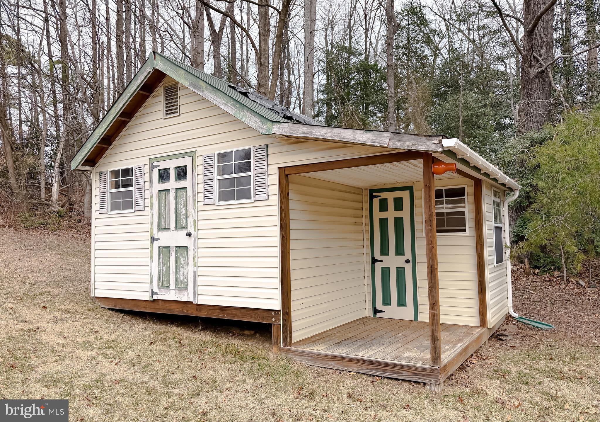 COVE POINT WOODS - Residential