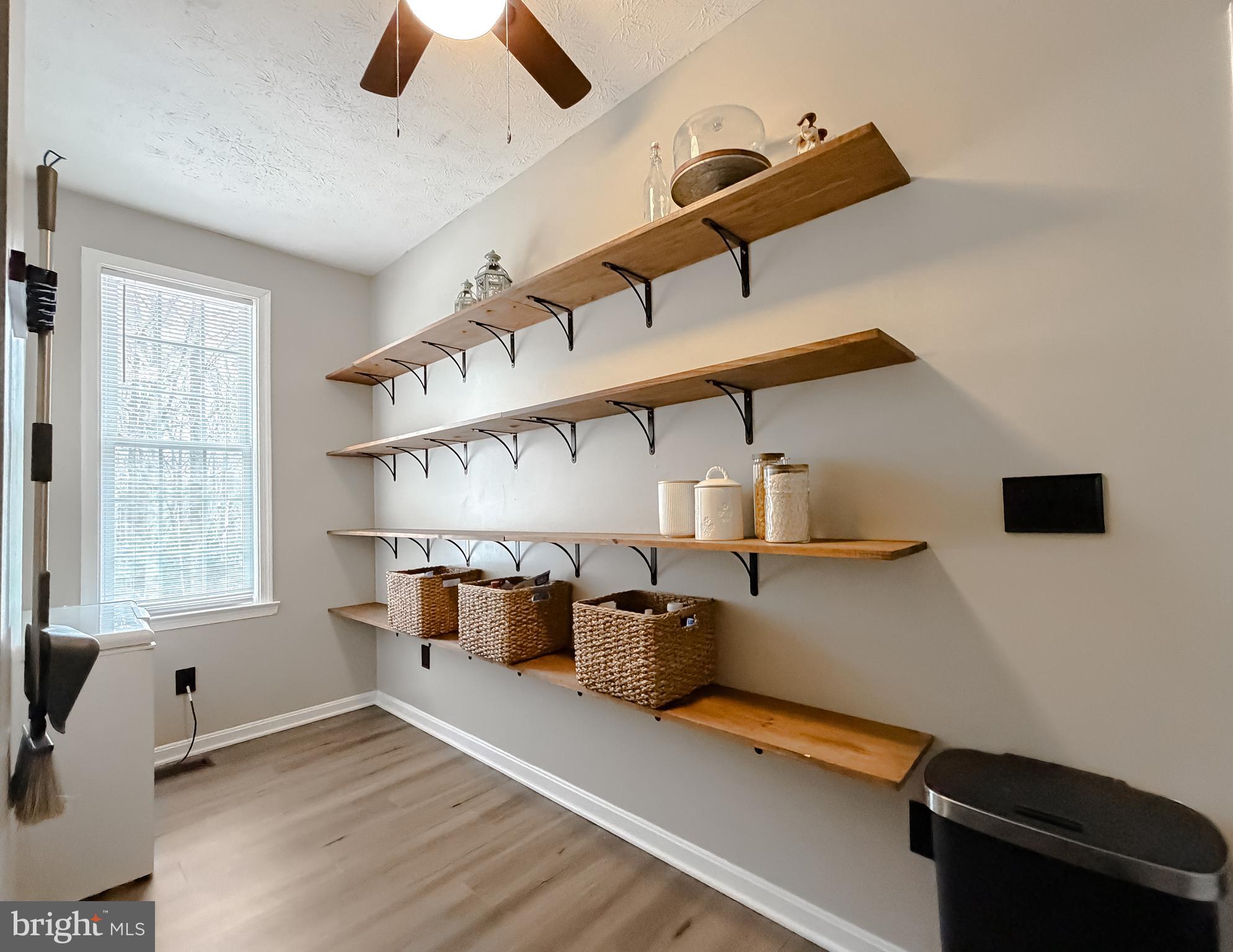 COVE POINT WOODS - Residential