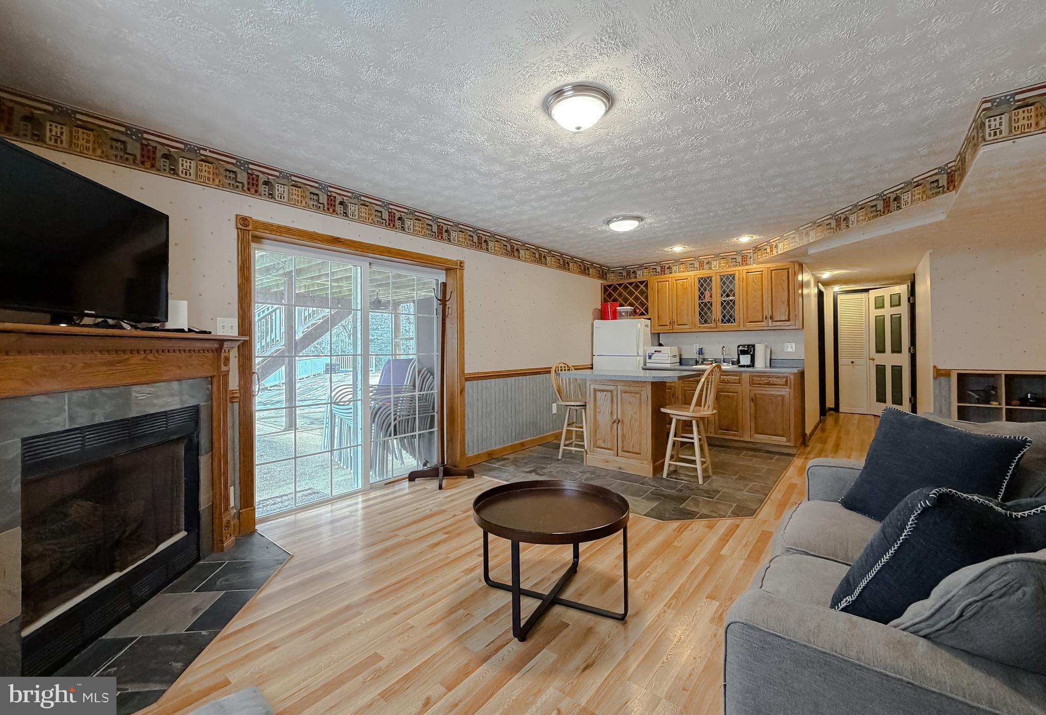 COVE POINT WOODS - Residential