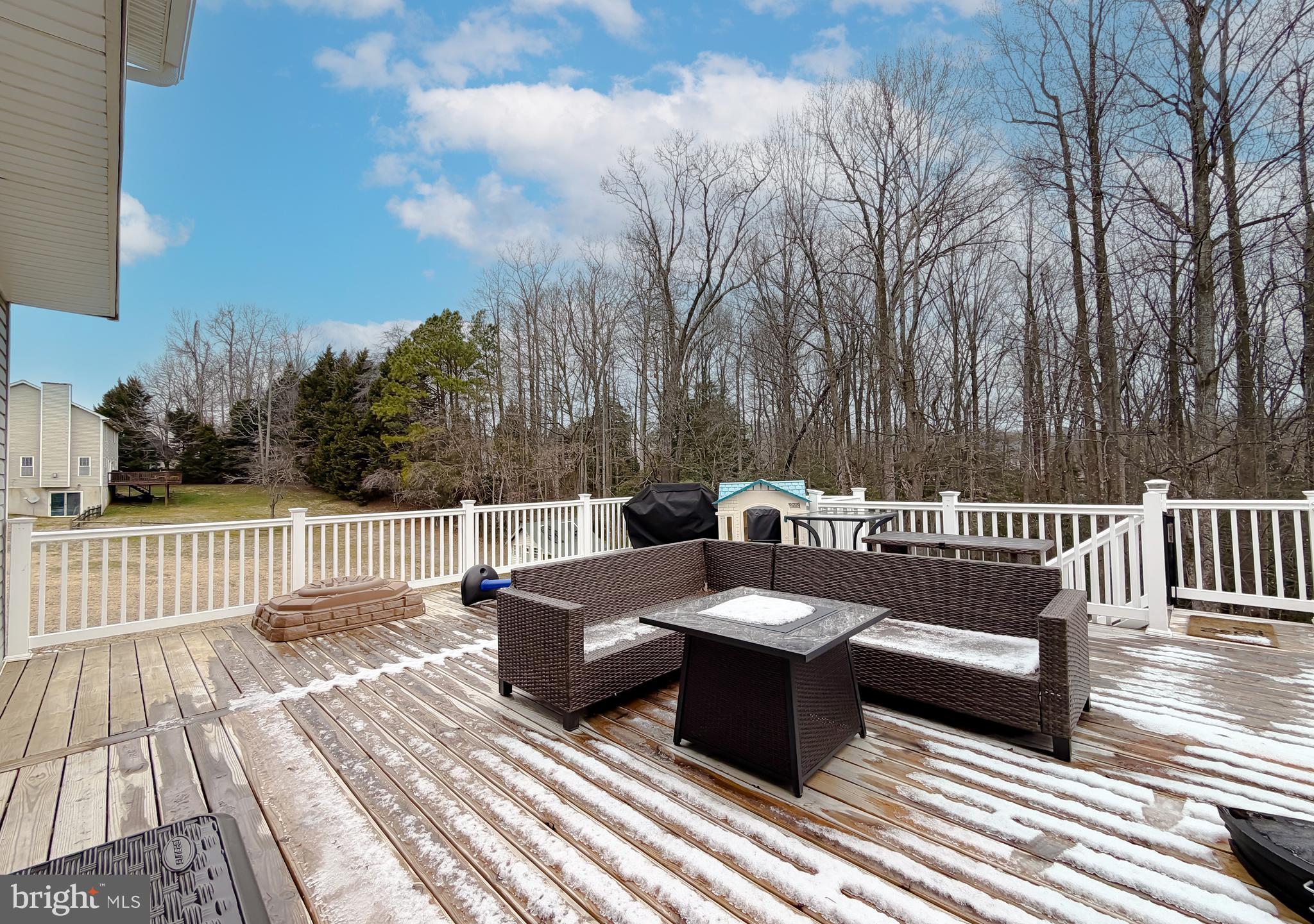 COVE POINT WOODS - Residential