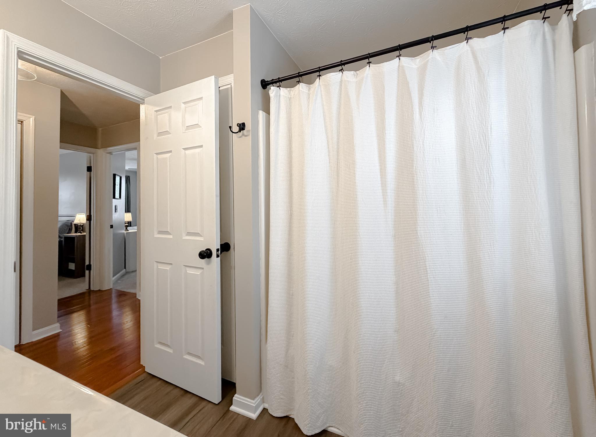 COVE POINT WOODS - Residential