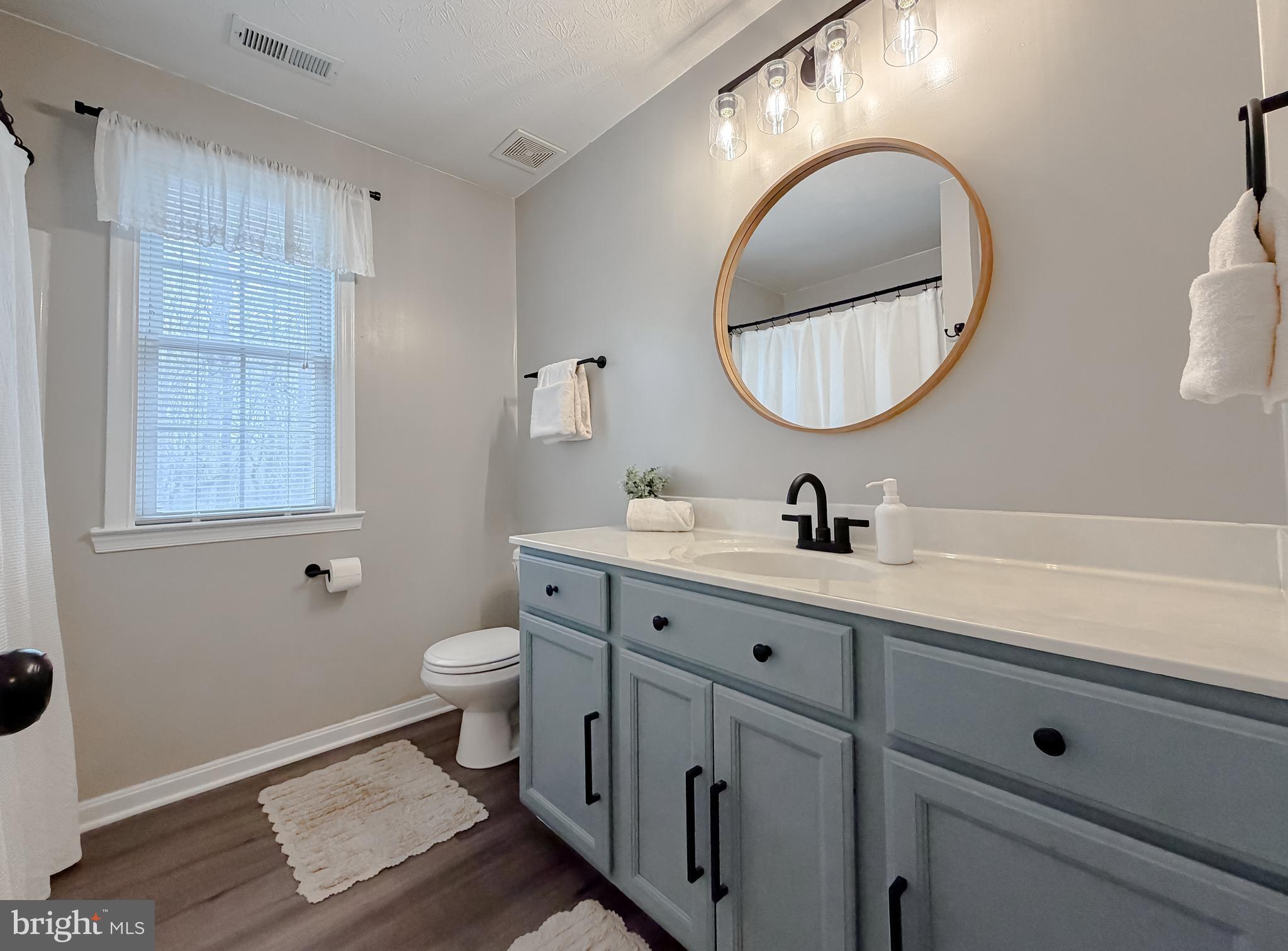 COVE POINT WOODS - Residential