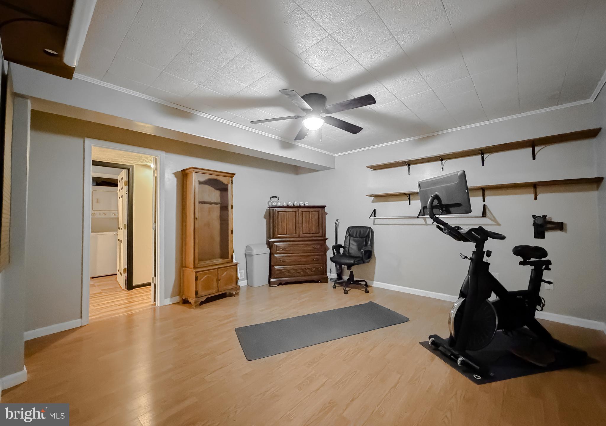 COVE POINT WOODS - Residential