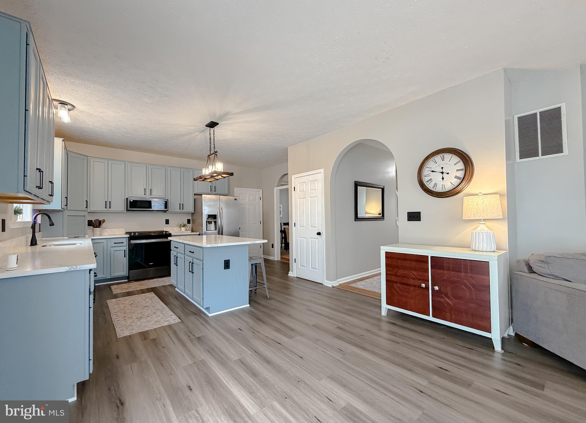 COVE POINT WOODS - Residential