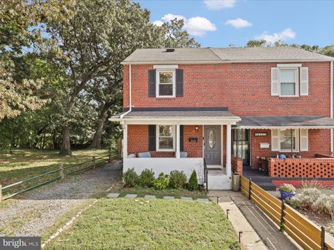 2121 S OXFORD STREET ARLINGTON VA 22204