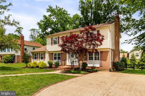 7619 HAYFIELD ROAD ALEXANDRIA VA 22315
