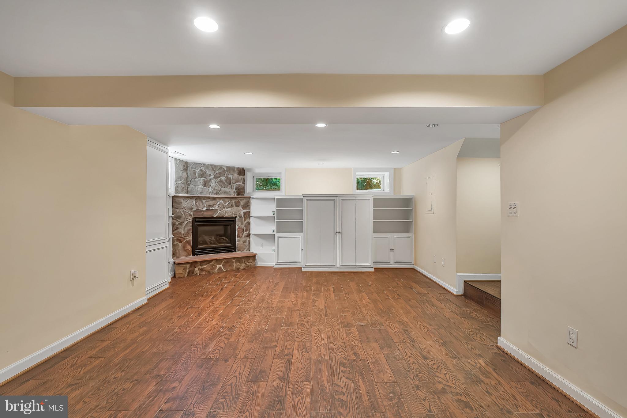 SOMERSET HEIGHTS - Residential