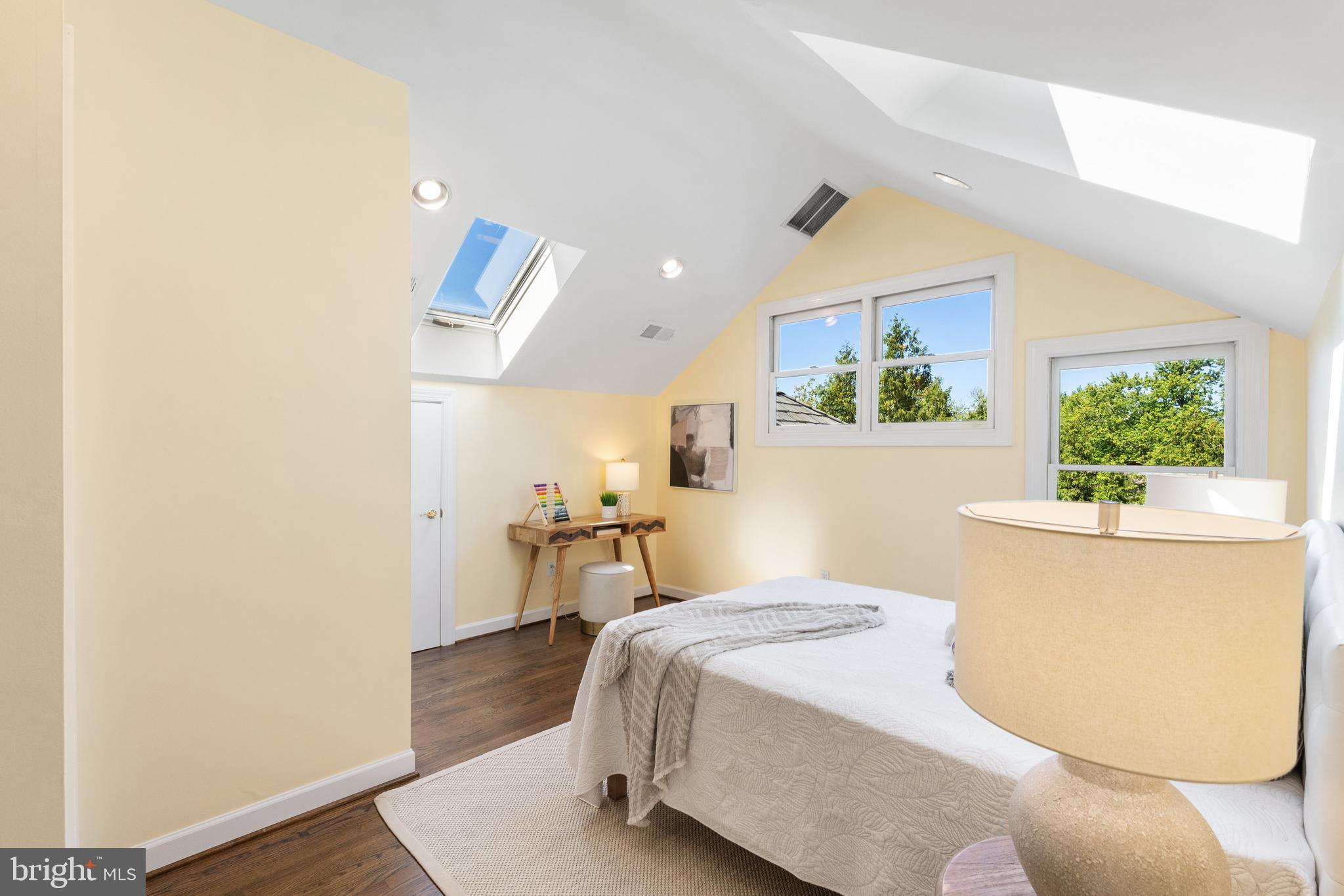 SOMERSET HEIGHTS - Residential