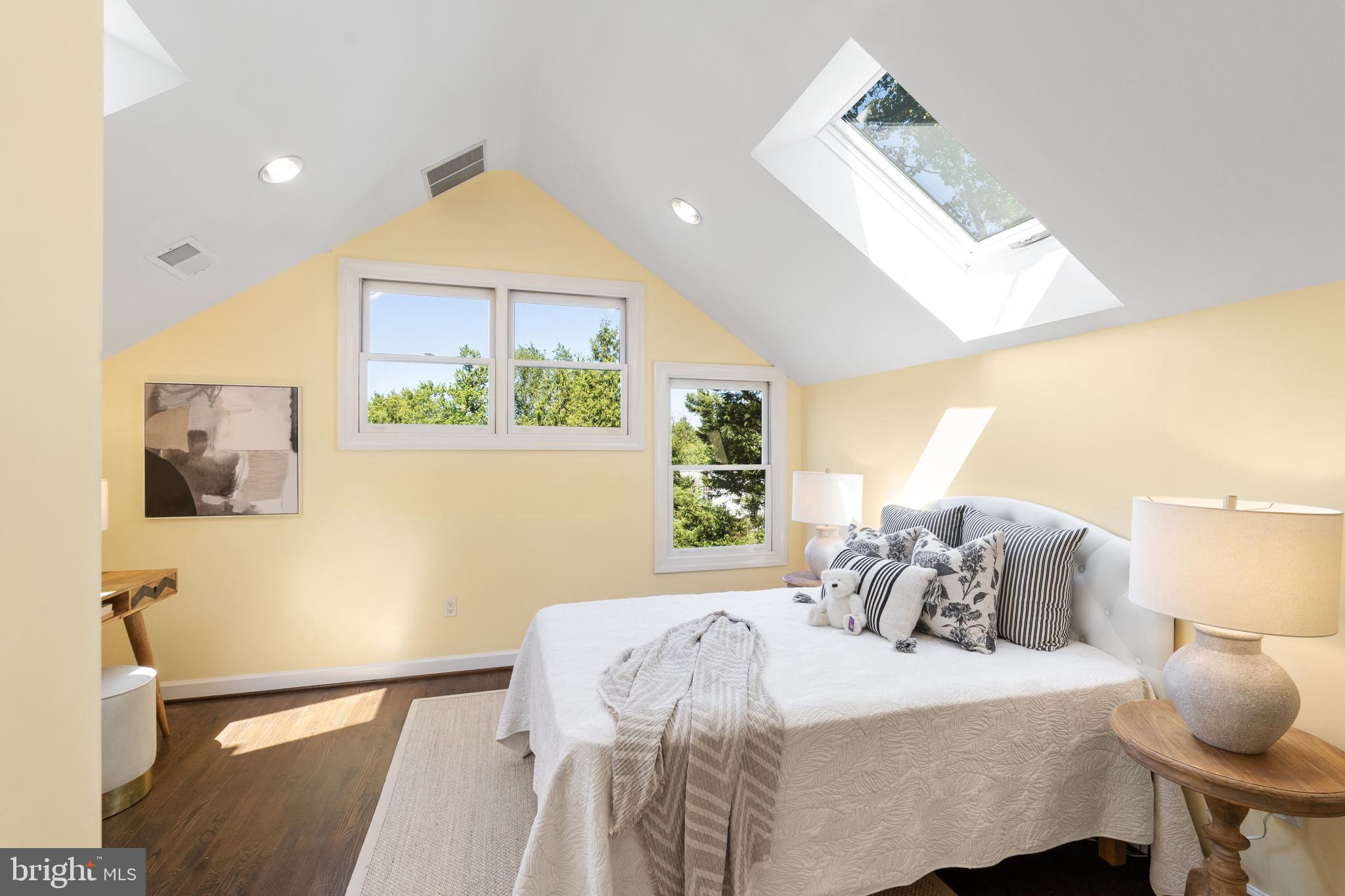 SOMERSET HEIGHTS - Residential