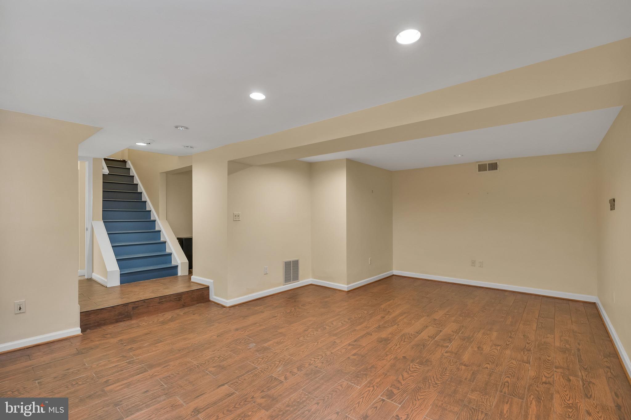 SOMERSET HEIGHTS - Residential