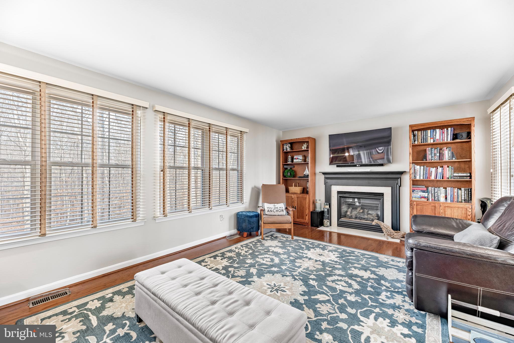 AMBER WOODE - Residential