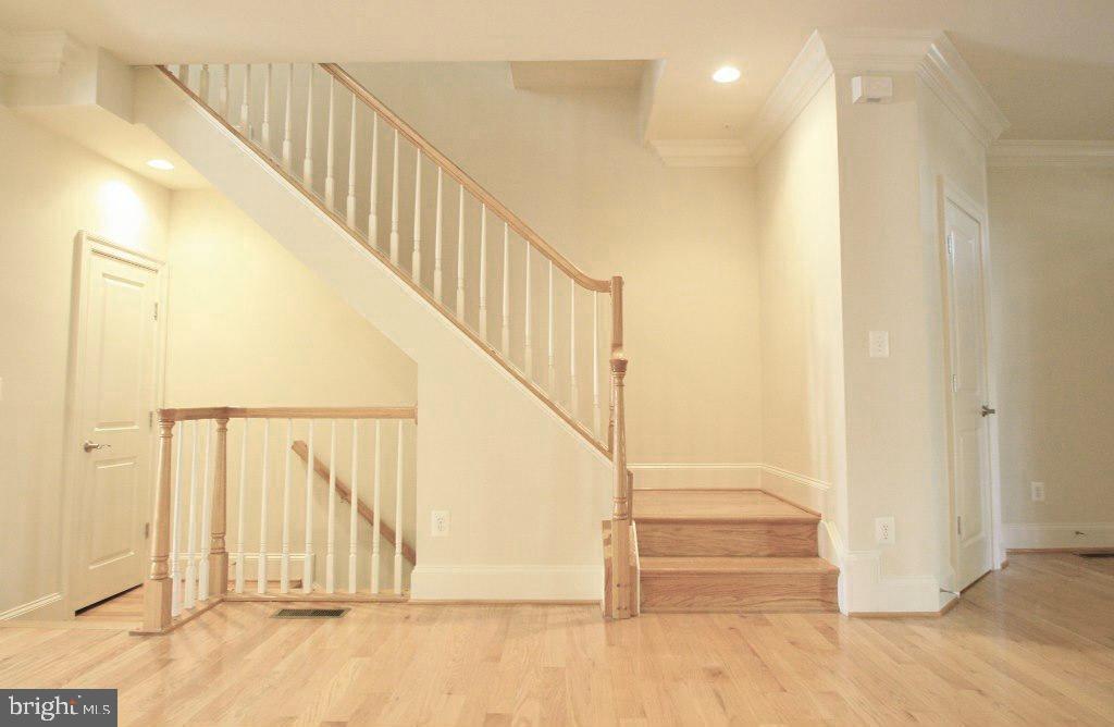 CHATHAM SQUARE - Residential Lease