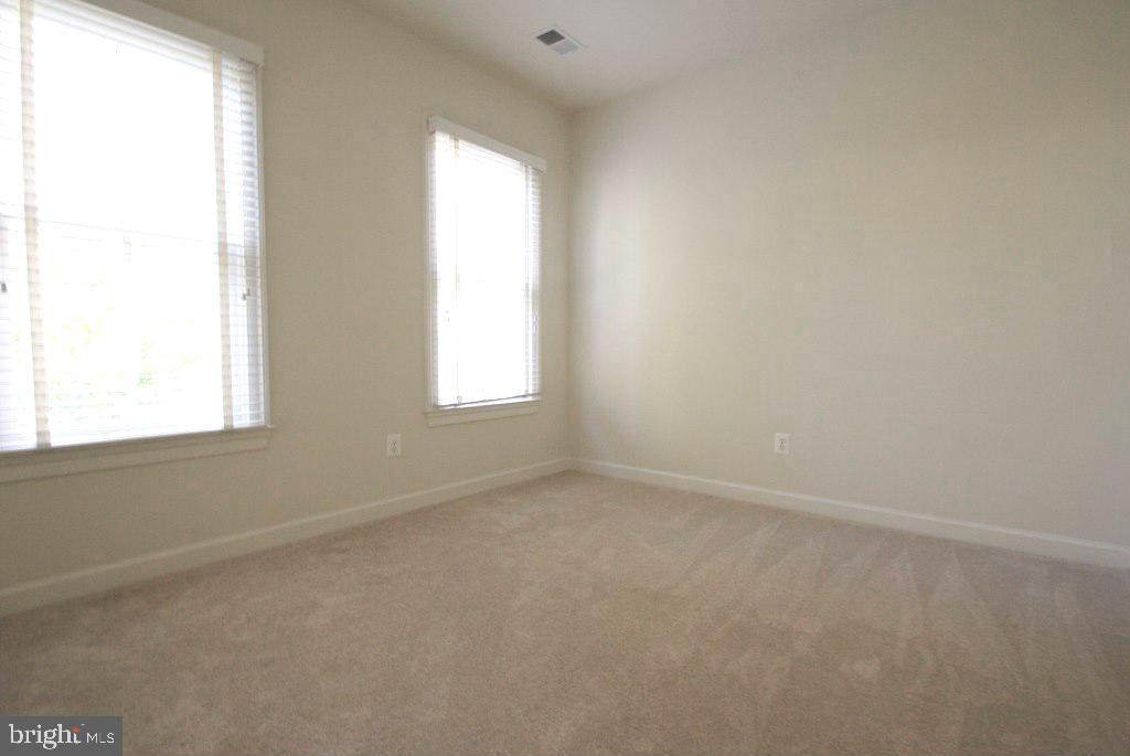 CHATHAM SQUARE - Residential Lease