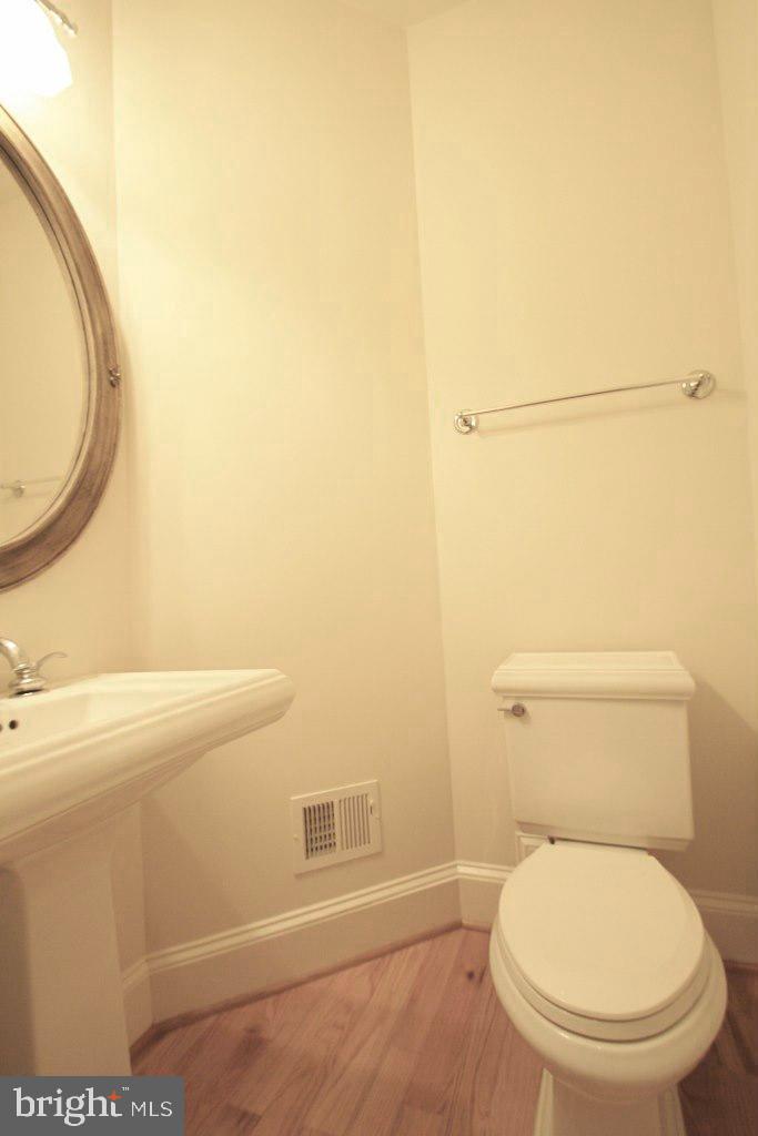 CHATHAM SQUARE - Residential Lease