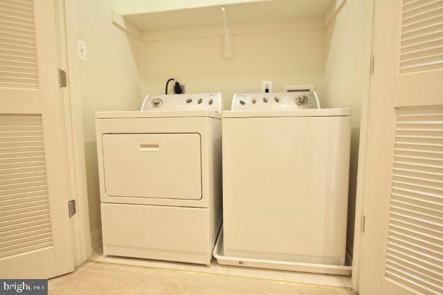 CHATHAM SQUARE - Residential Lease