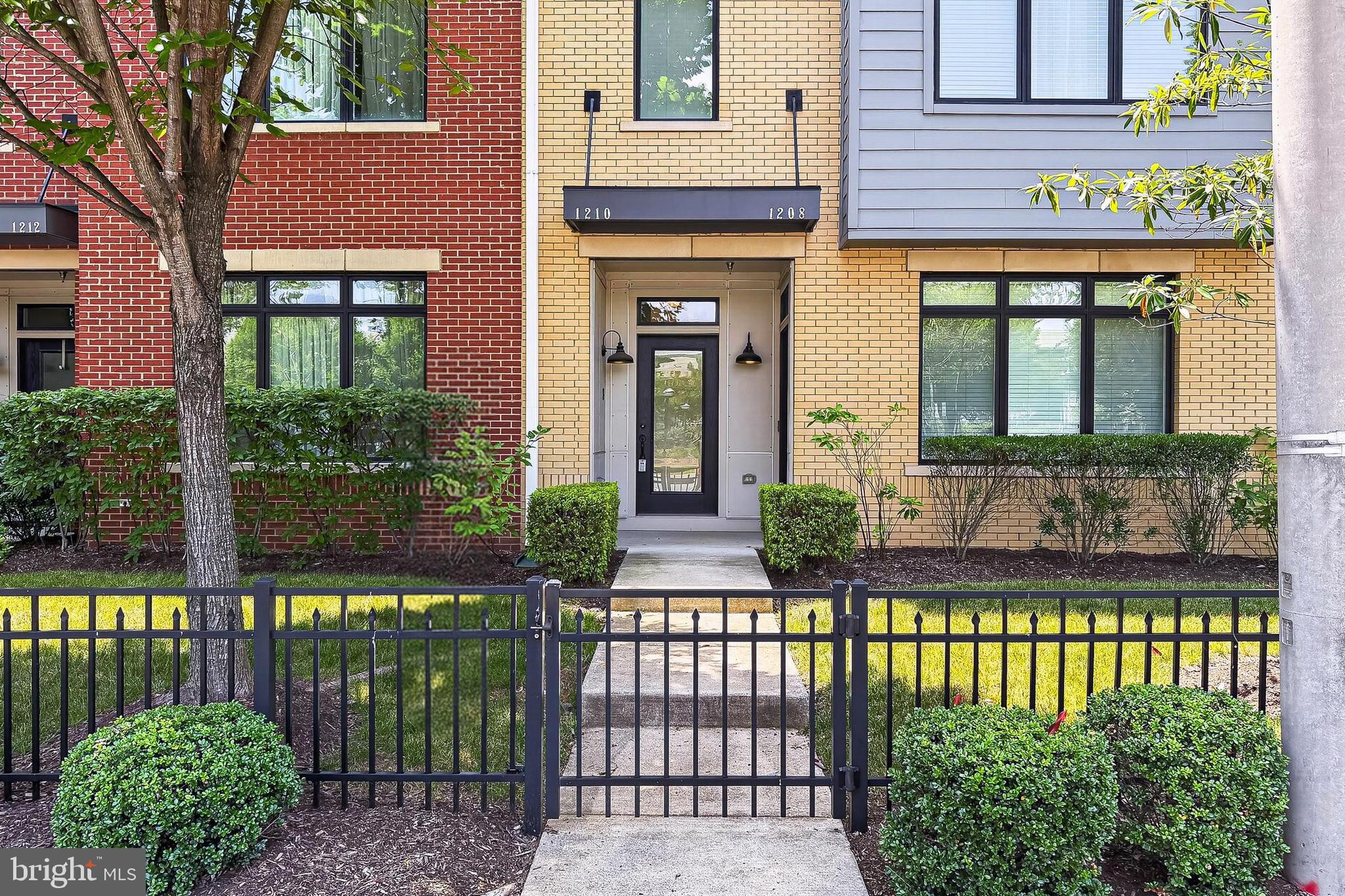 1210 RIBBON LIMESTONE TERRACE SE