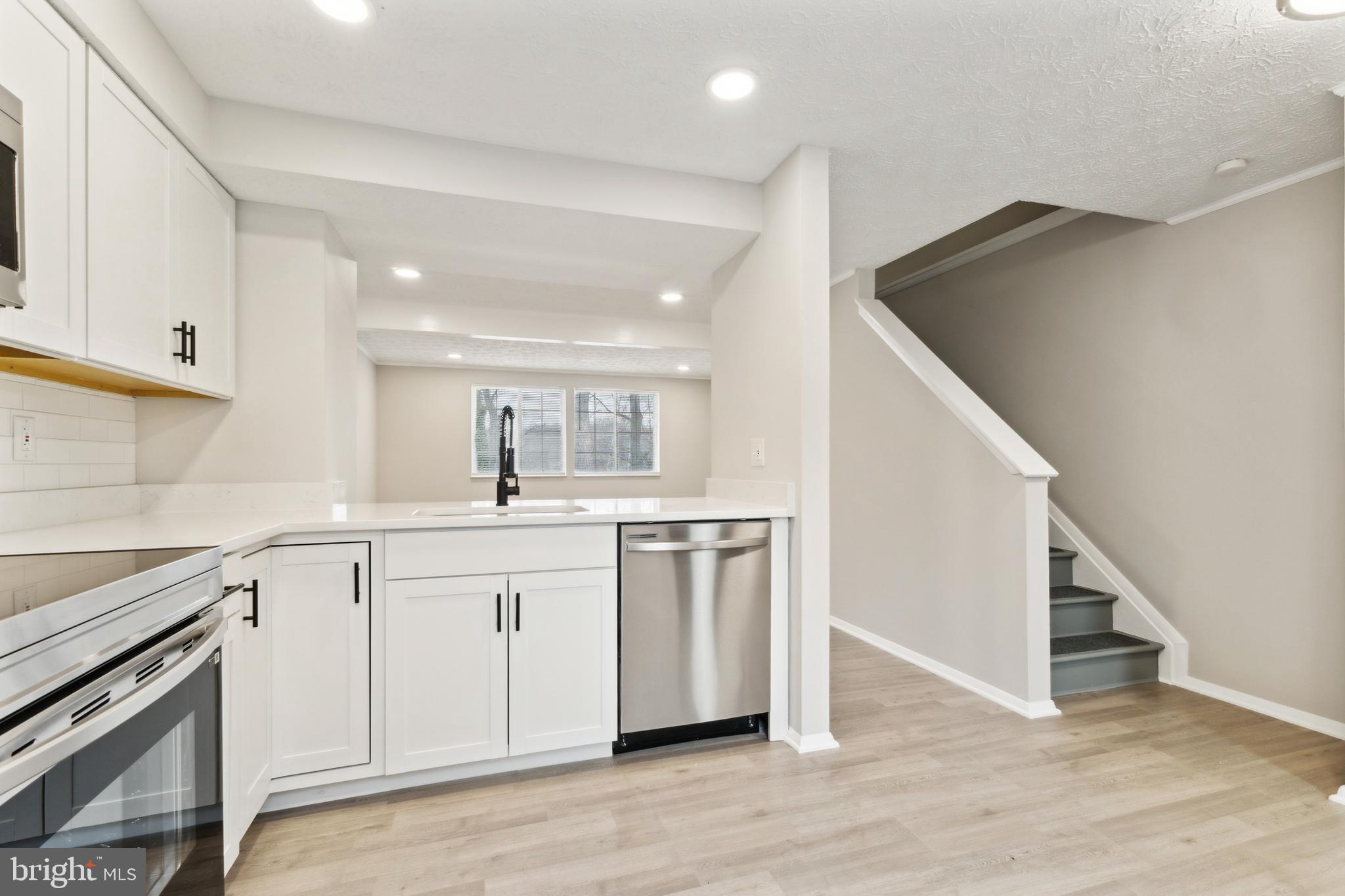 NEWINGTON FOREST - Residential