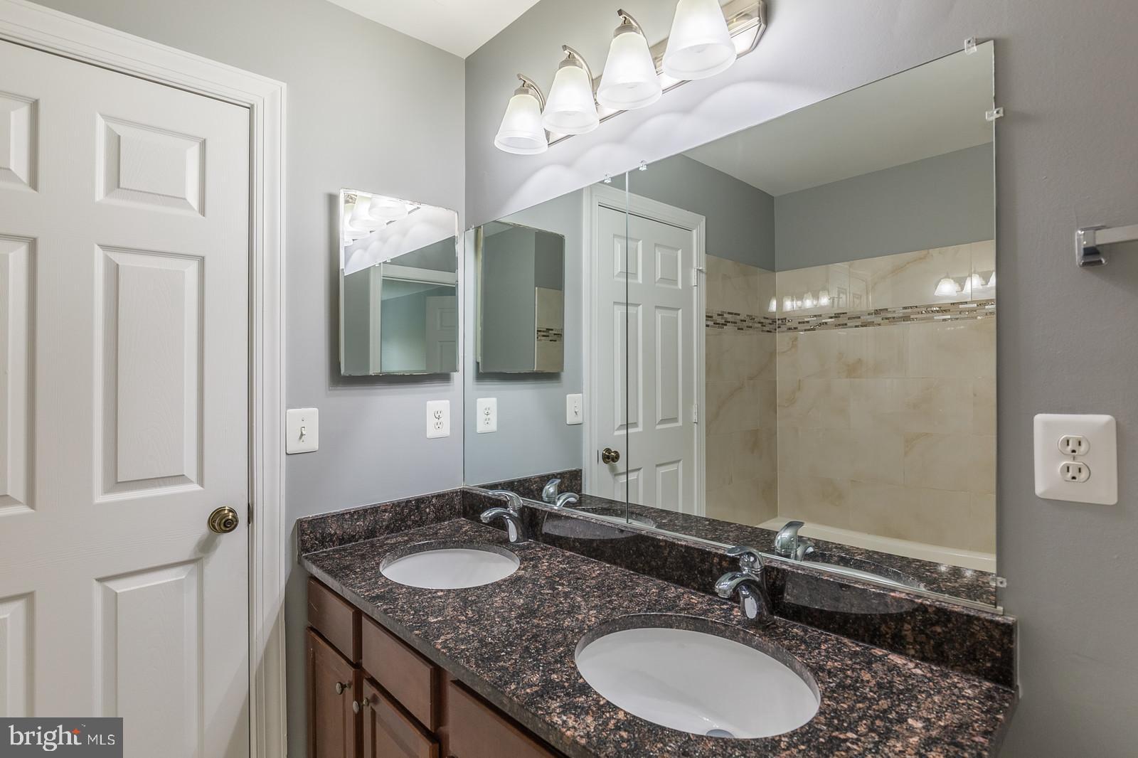 AQUIA OVERLOOK - Residential