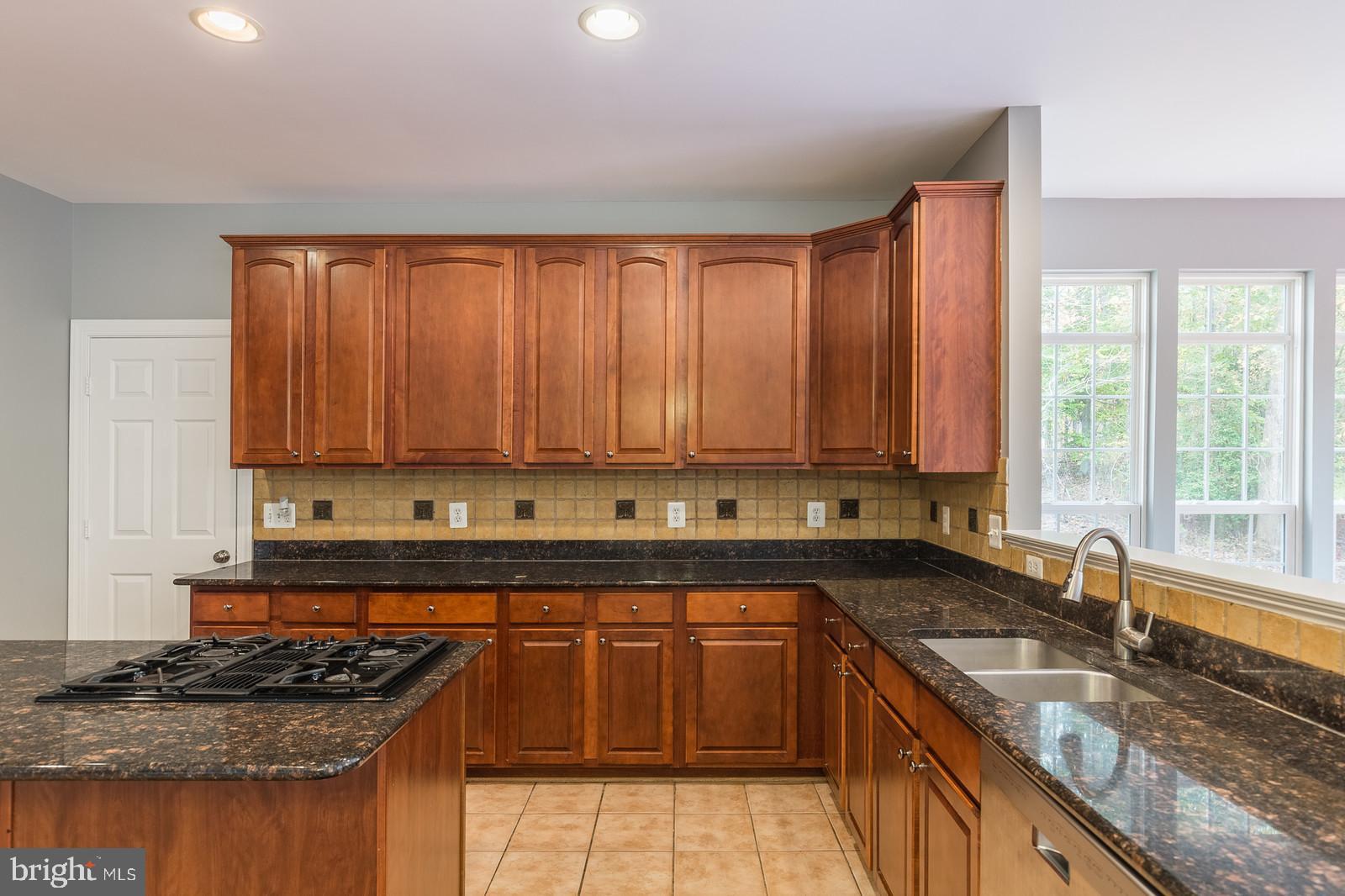 AQUIA OVERLOOK - Residential