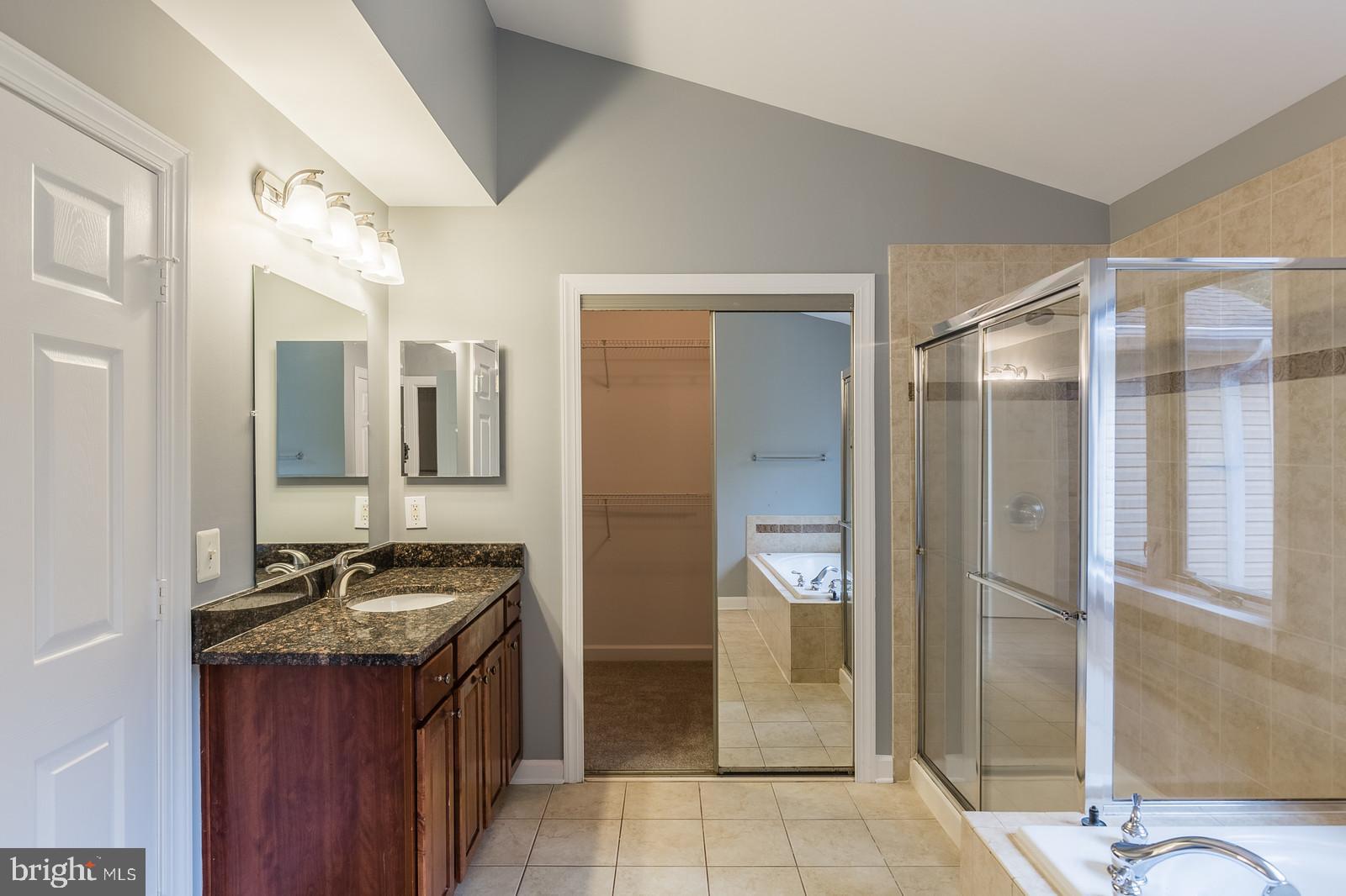 AQUIA OVERLOOK - Residential