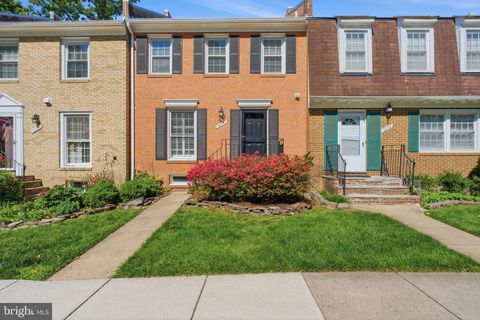 Photo of 5278 Bradgen Court, SPRINGFIELD, VA 22151 (MLS # VAFX2310130)