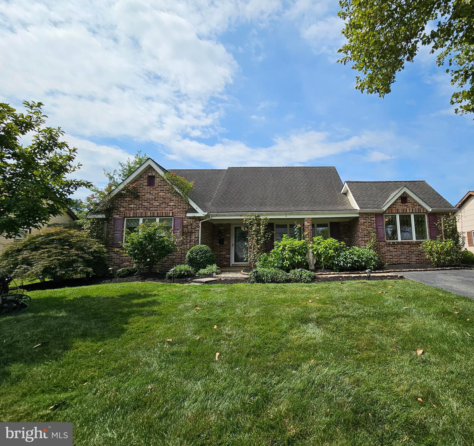 75 EARNSHAW LANE