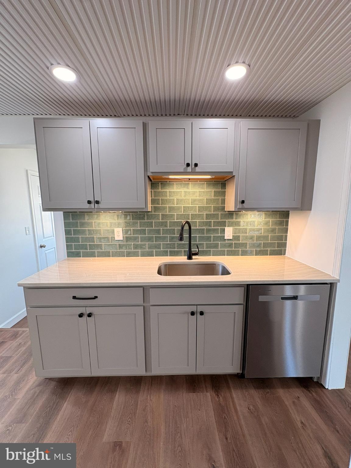 CHURCH HILL - Residential