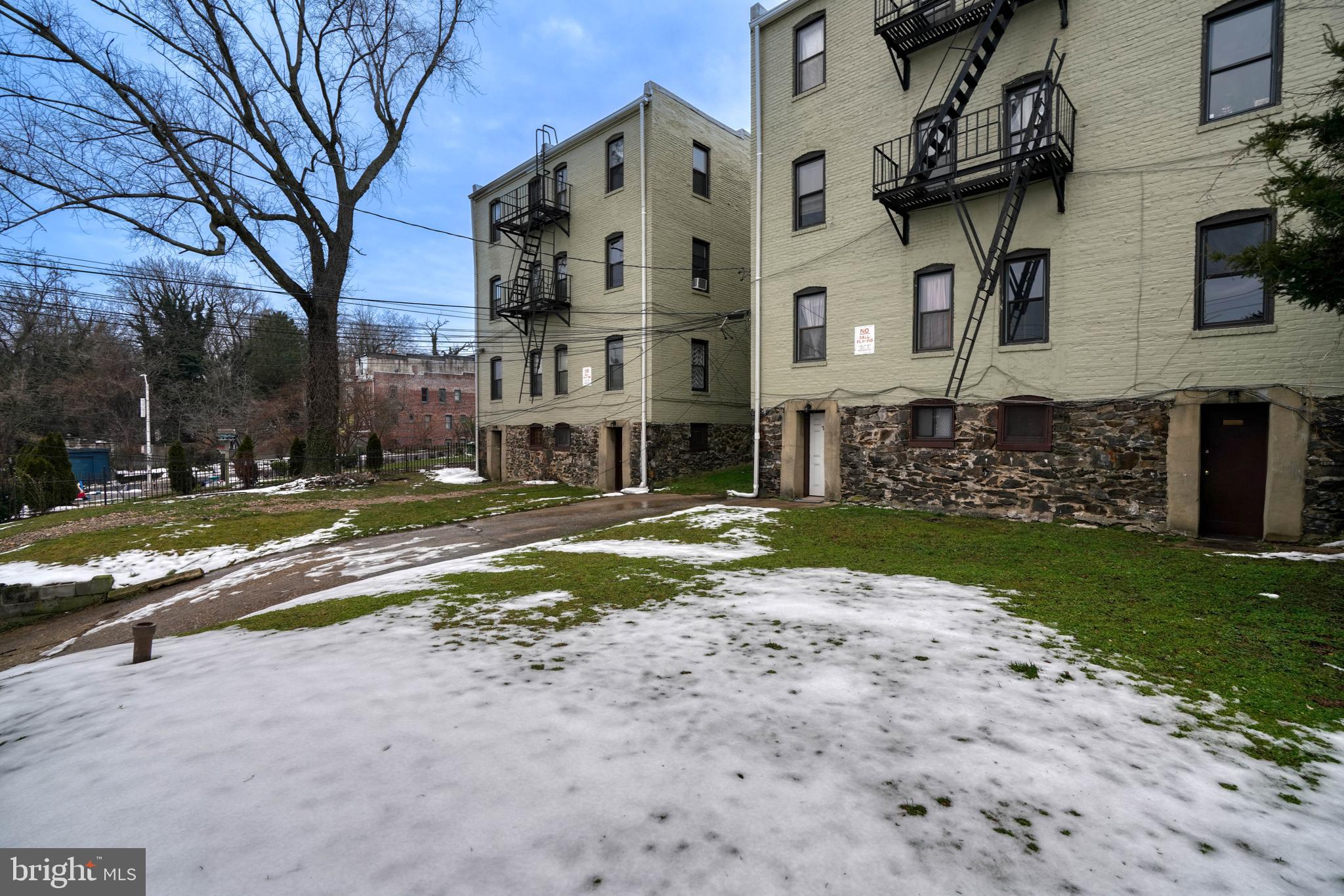 RESERVOIR HILL - Residential