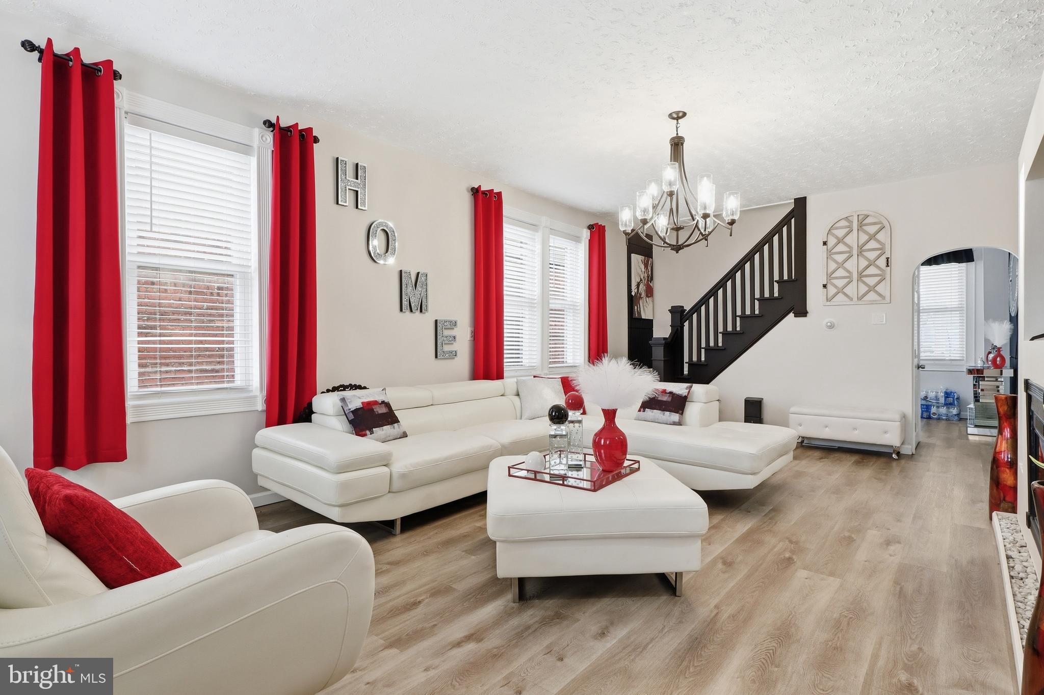 216 W DAUPHIN STREET