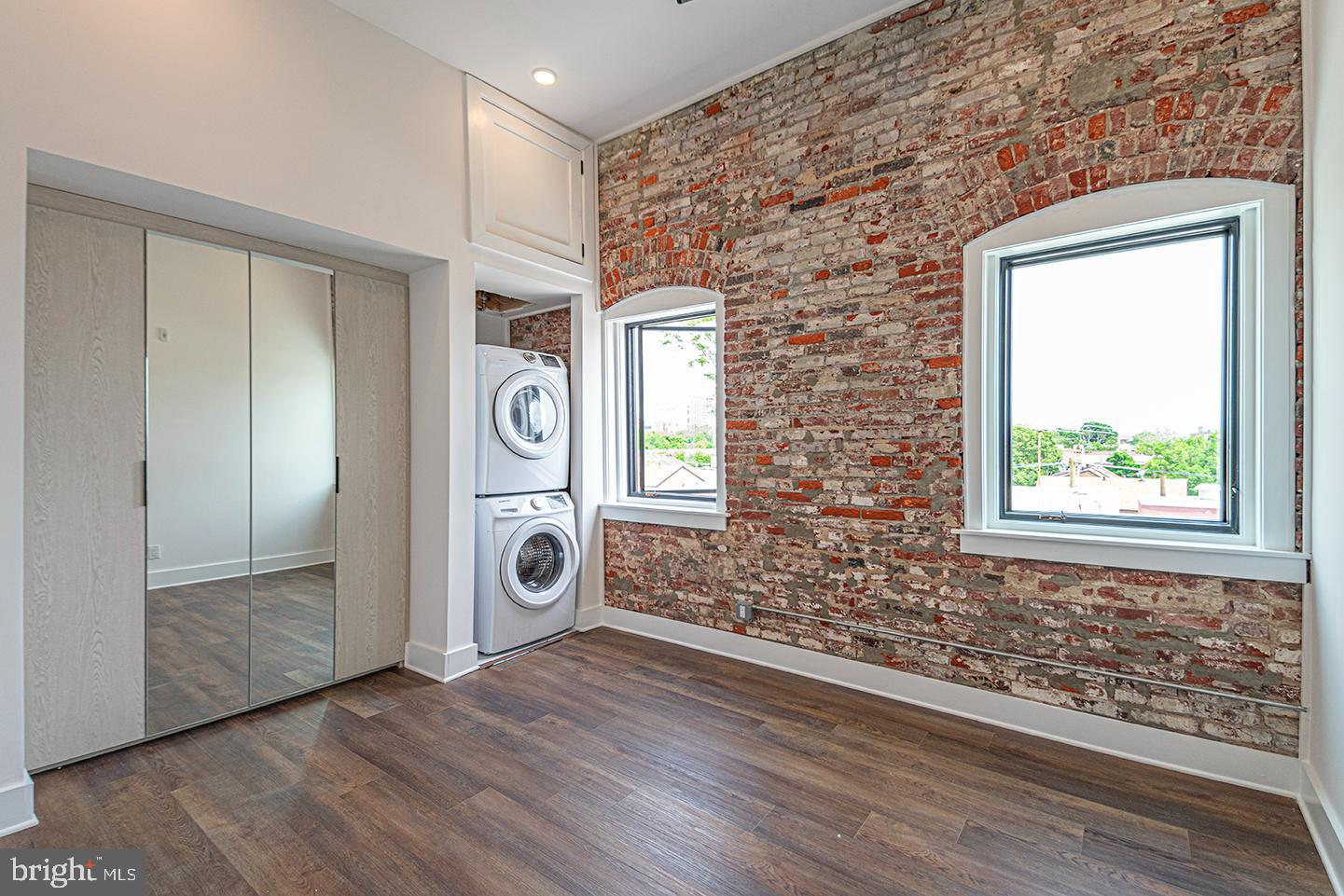 BELLA VISTA - Residential Lease